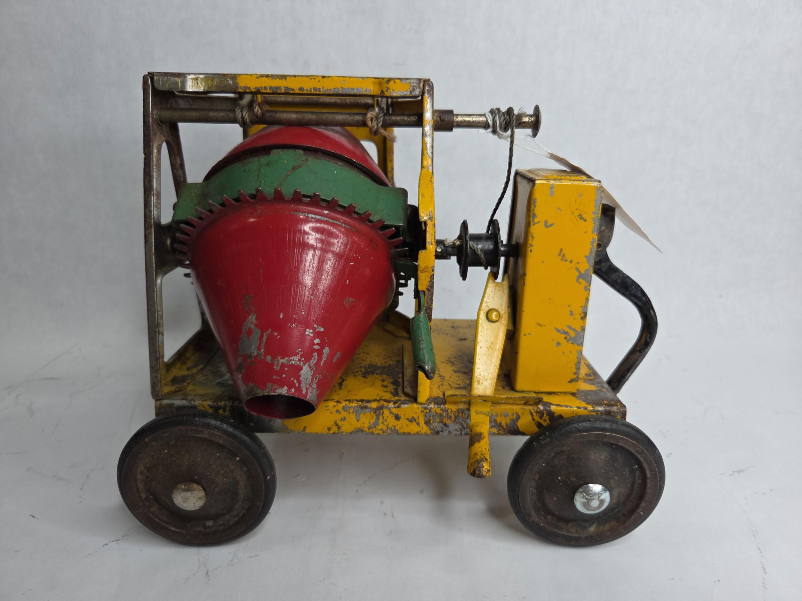 Buddy L Concrete Mixer Pressed Steel 1920/30's Toy: Showing paint loss with all parts moving freely as should? 1/16 scale?