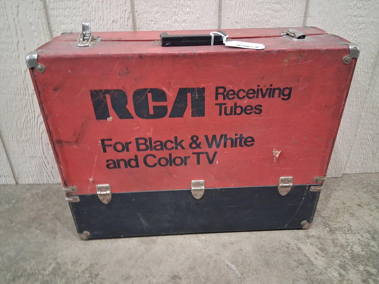 RCA Receiving TV Tubes: Storage carrying case with several NOS tubes inside. 22x8x17