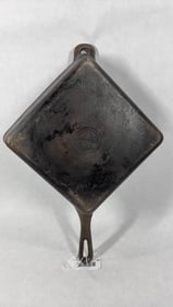Griswold Small Block Logo Cast Iron Square Utility Skillet