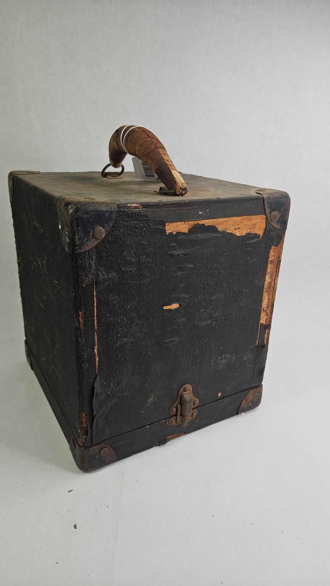 Great Early Mellow Furnace Liberty Fdy Co. Portable Salesman Sample in Carrying Case (1 of 5)