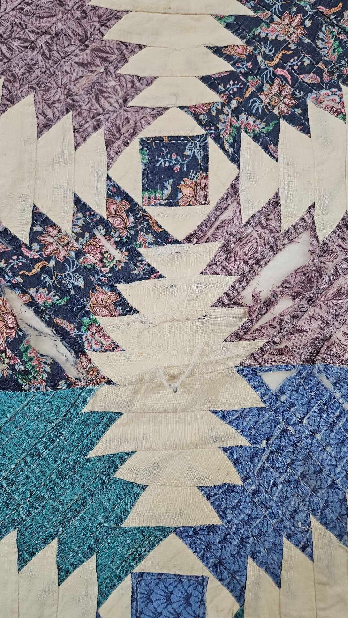 Hand Stitched Pineapple Pattern Quilt - 3
