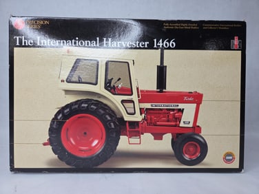 Ertl International Harvester 1466 WF White Stripe w/ Cab HD Precision Series No. 18