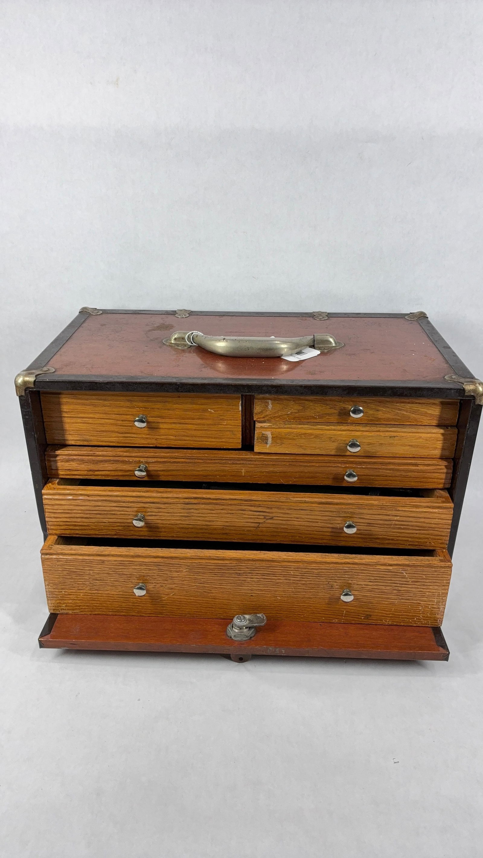 6 Drawer Oak Machinist Tool Chest: Felt lined drawers, including several small hand tools. front cover and key are included. 16.5x9.5x11