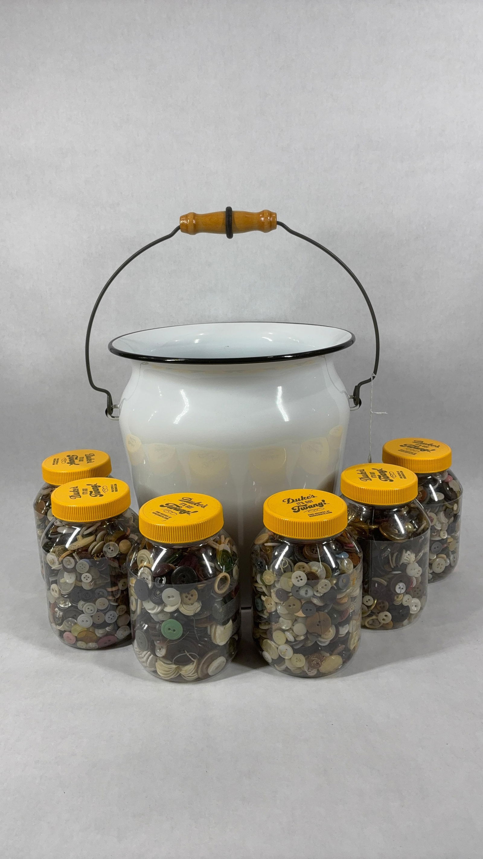 US Standard Flintstone Enamel Chamber Pot w/ 6 Jars of Early Buttons (1 of 12)