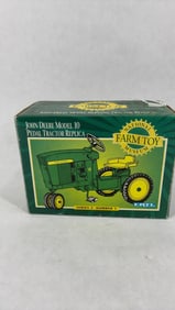Ertl John Deere Model 10 Pedal Tractor Nat. Farm Toy Museum Edition Series 3 No. 1