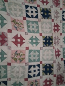 Ohio Star Floral Pattern Quilt