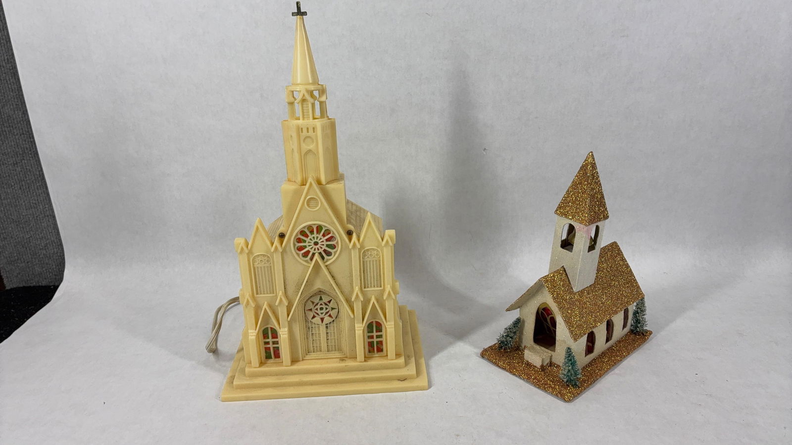1950's Raylite Musical Illuminated Church w/ Japan Putz Church House (1 of 6)