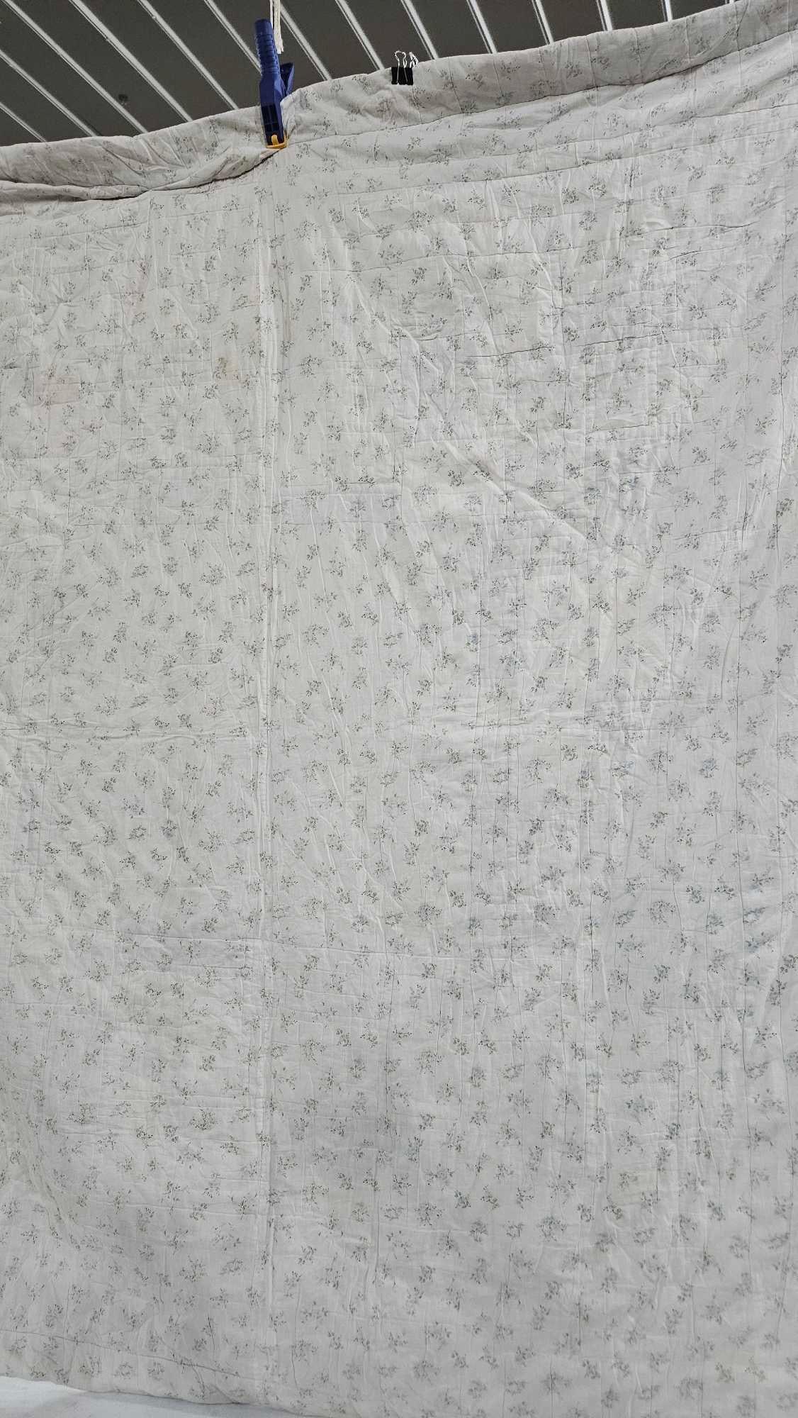 Hand Stitched Drunkards Path Quilted Back Quilt - 11