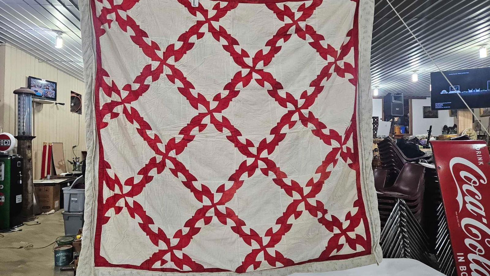 Hand Stitched Drunkards Path Quilted Back Quilt - 2