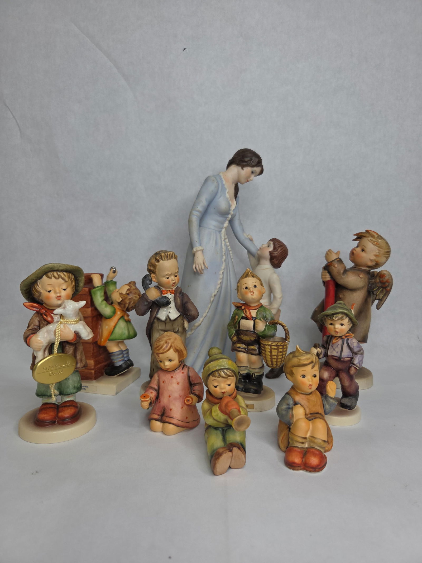 Goebel Porcelain Figural Lot Inc. 10 Various Early Hummel and More Figurines Some Signed (1 of 20)