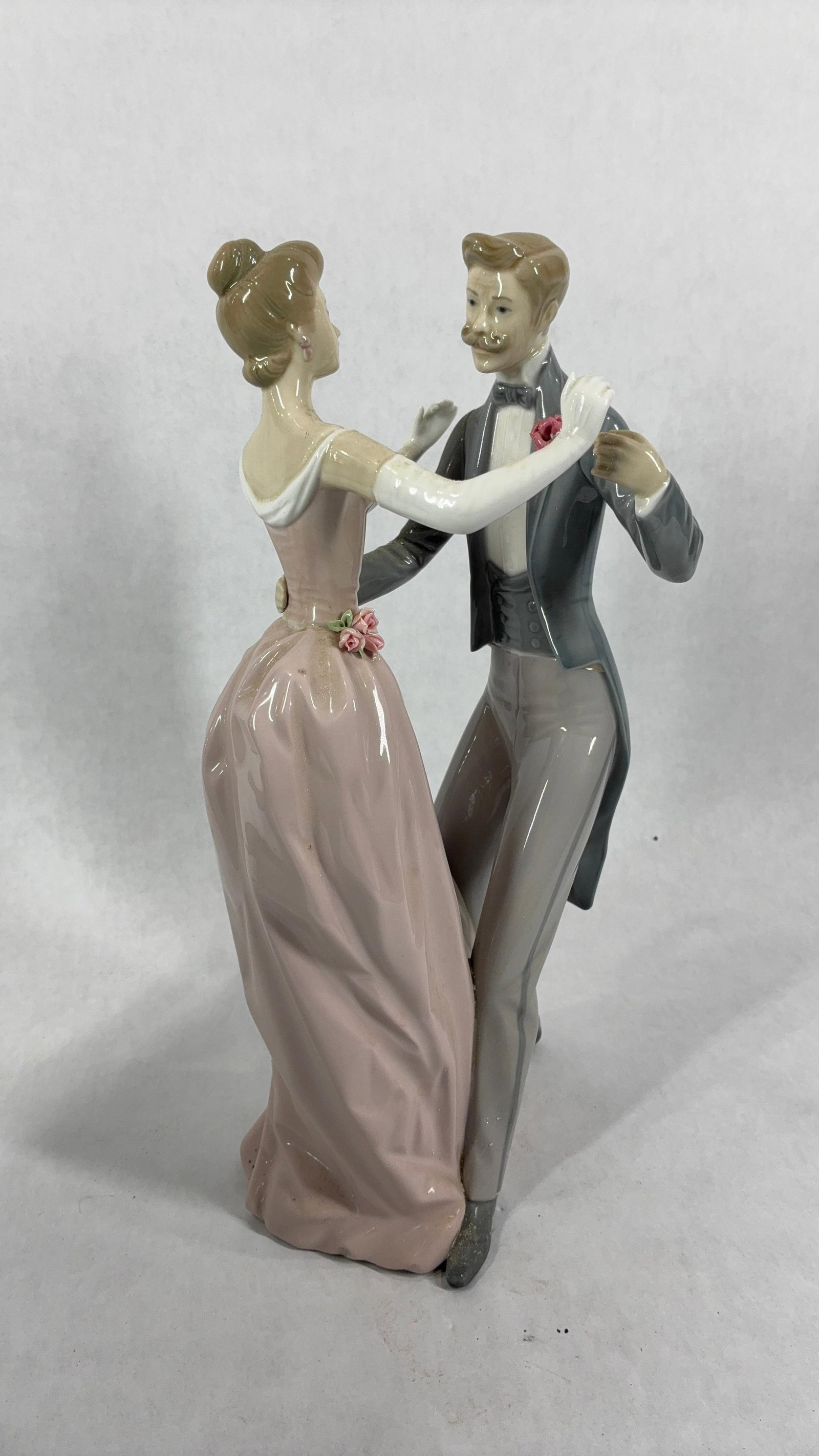 LLadro Anniversary Waltz Porcelain Figure: Dated 1976 and signed to bottom. Good condition with no chips or cracks. 12 inches tall