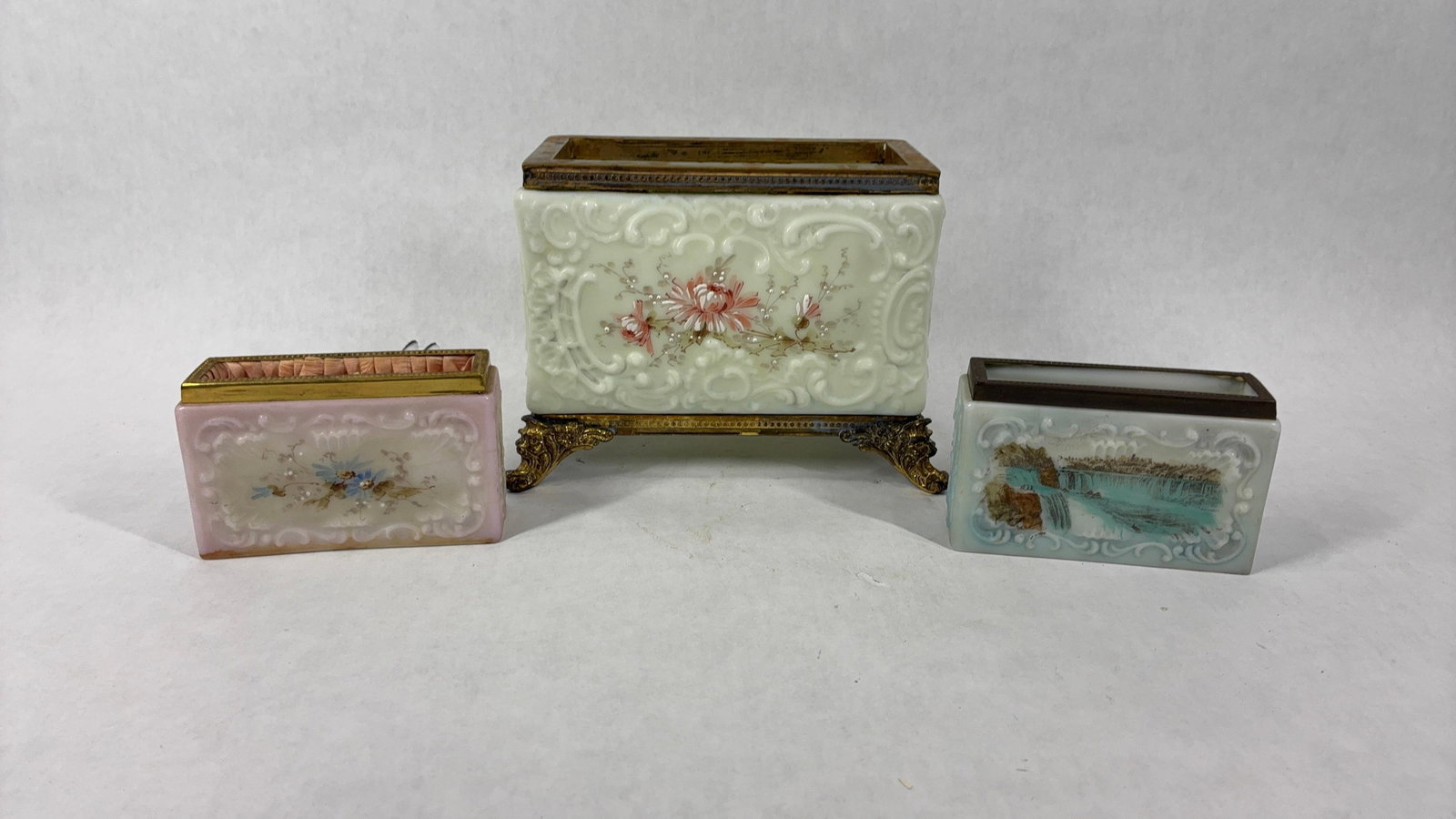 Wave Crest Porcelain Letter & Card Boxes (1 of 11)