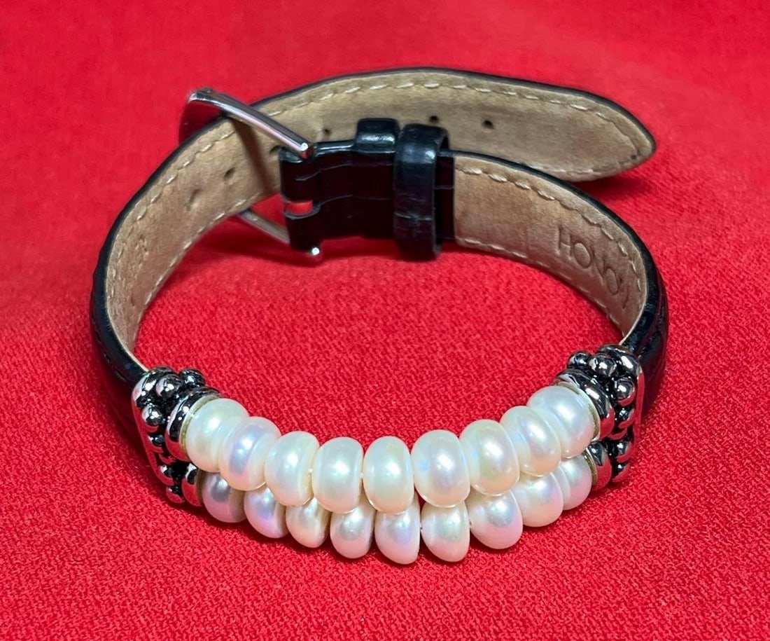Honora Freshwater Pearl & Leather Bracelet: Nice leather band.