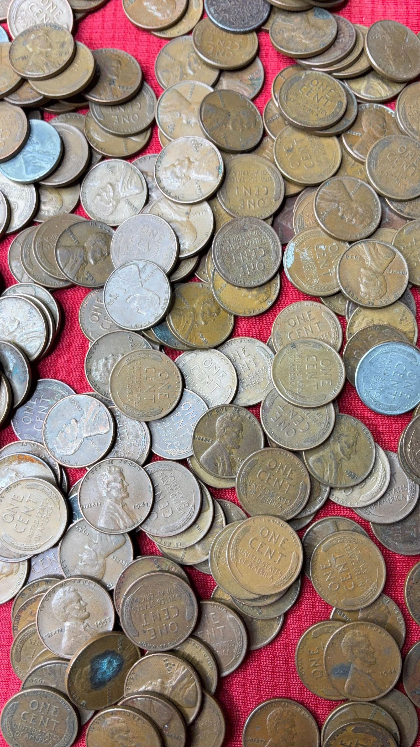 250 Unsorted Wheat Pennies: .