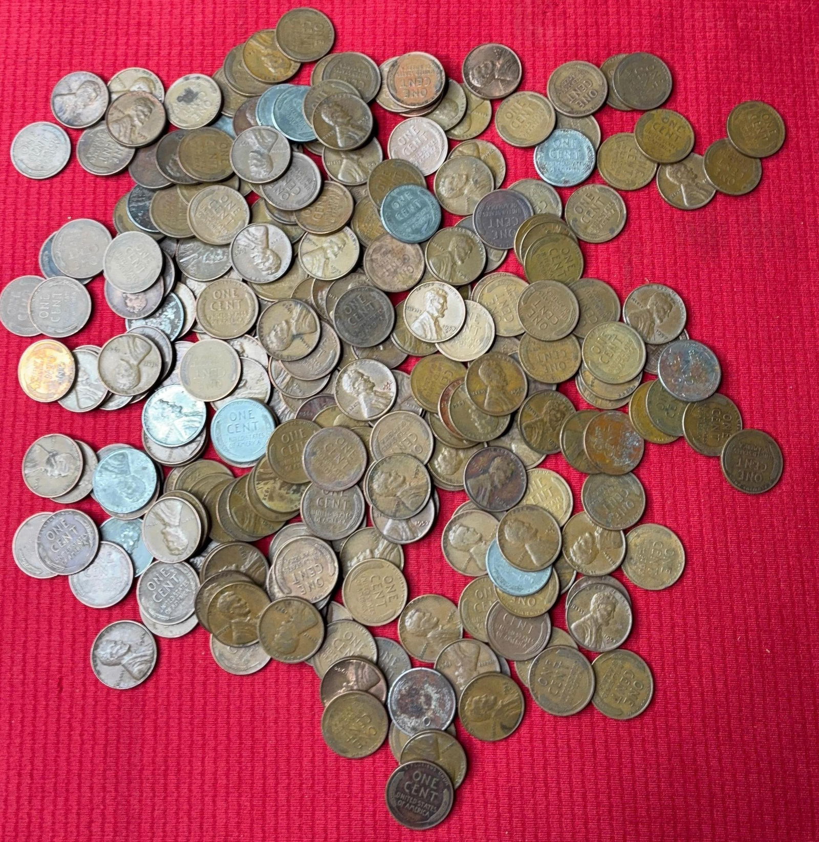 250 Unsorted Wheat Pennies: .