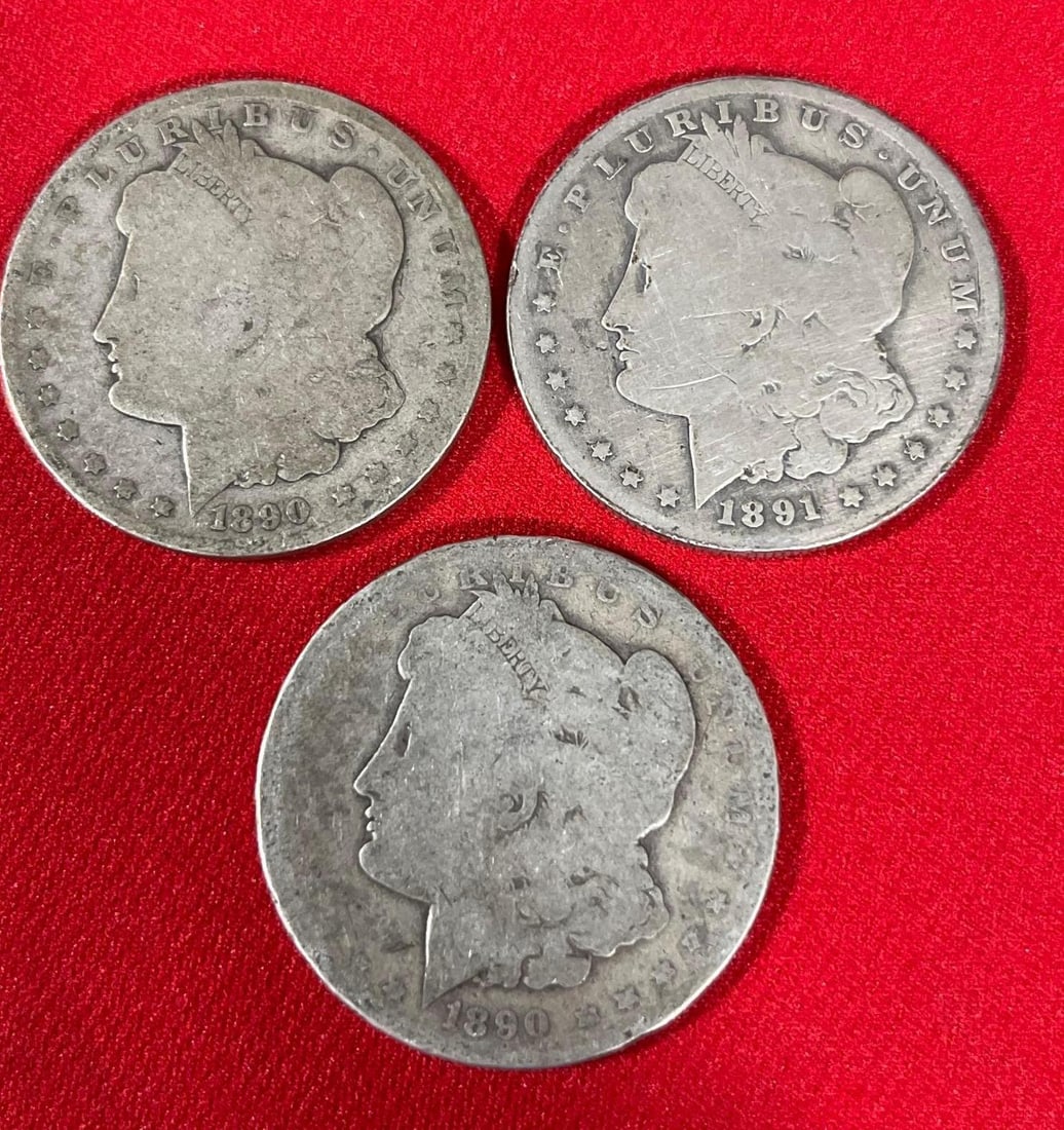 3 O Mint Morgan Silver Dollars (1 of 7)