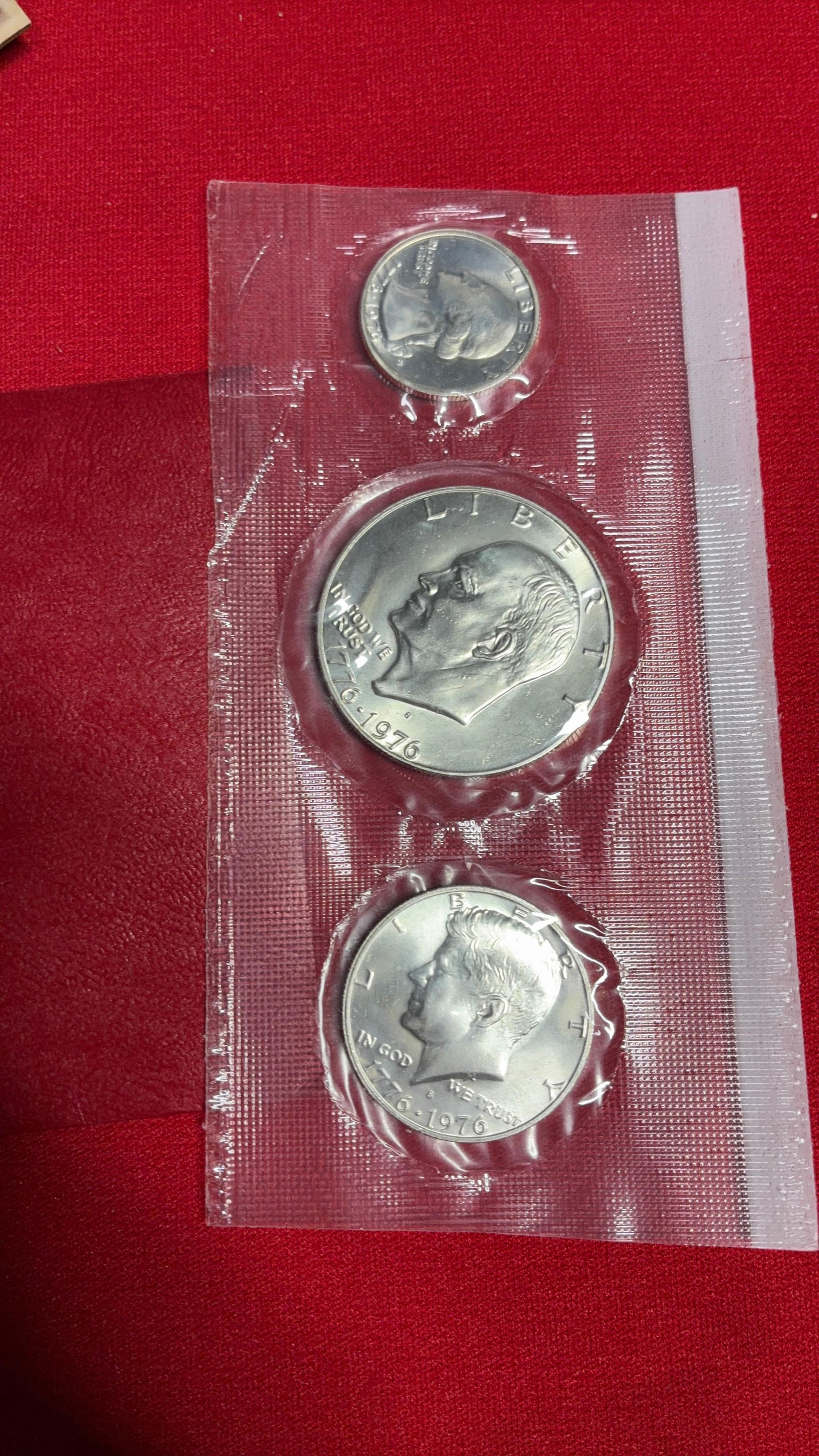 US Bicentennial Silver UNC Sets - 2