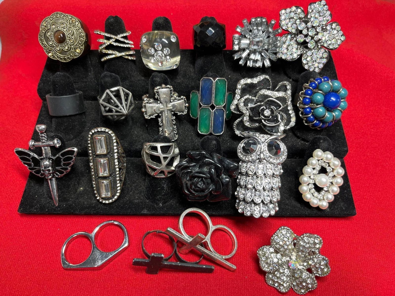Large Selection of Dramatic Ladies Rings (1 of 5)