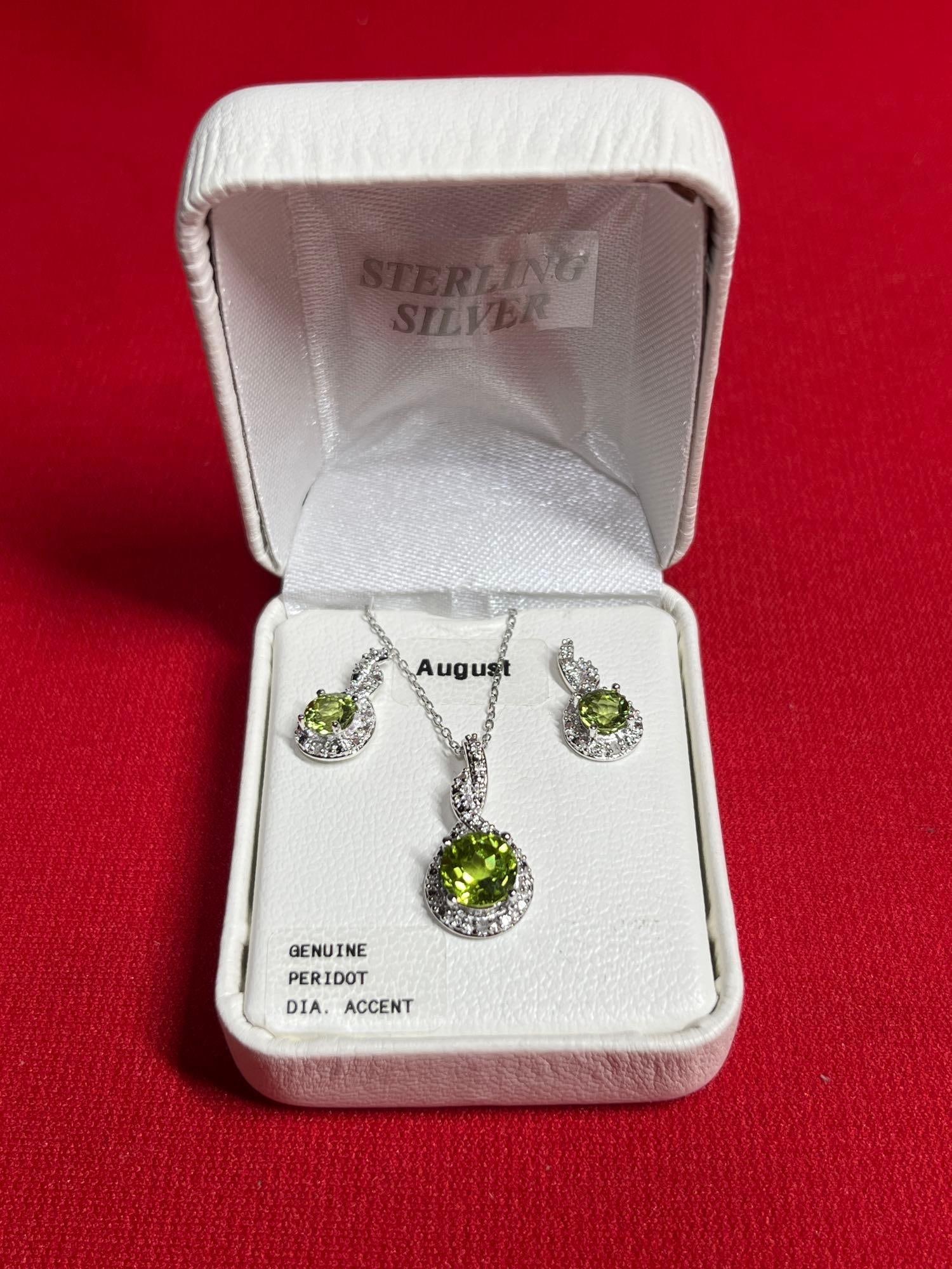 Sterling Silver & Genuine Peridot Stone Earring & Necklace Set: .