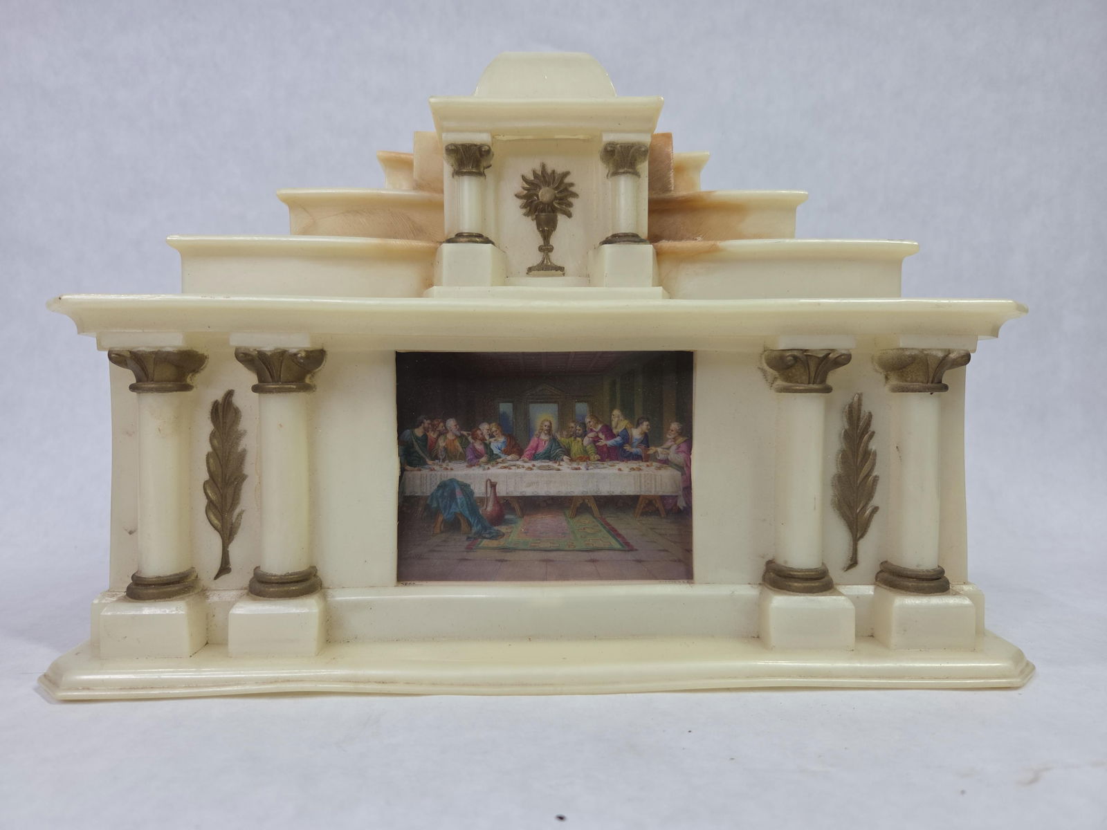Glolite Illuminated Last Supper Altar Columned Musical Shrine: Great overall good working condition with bubble lights not included and measuring 10.5 in. W