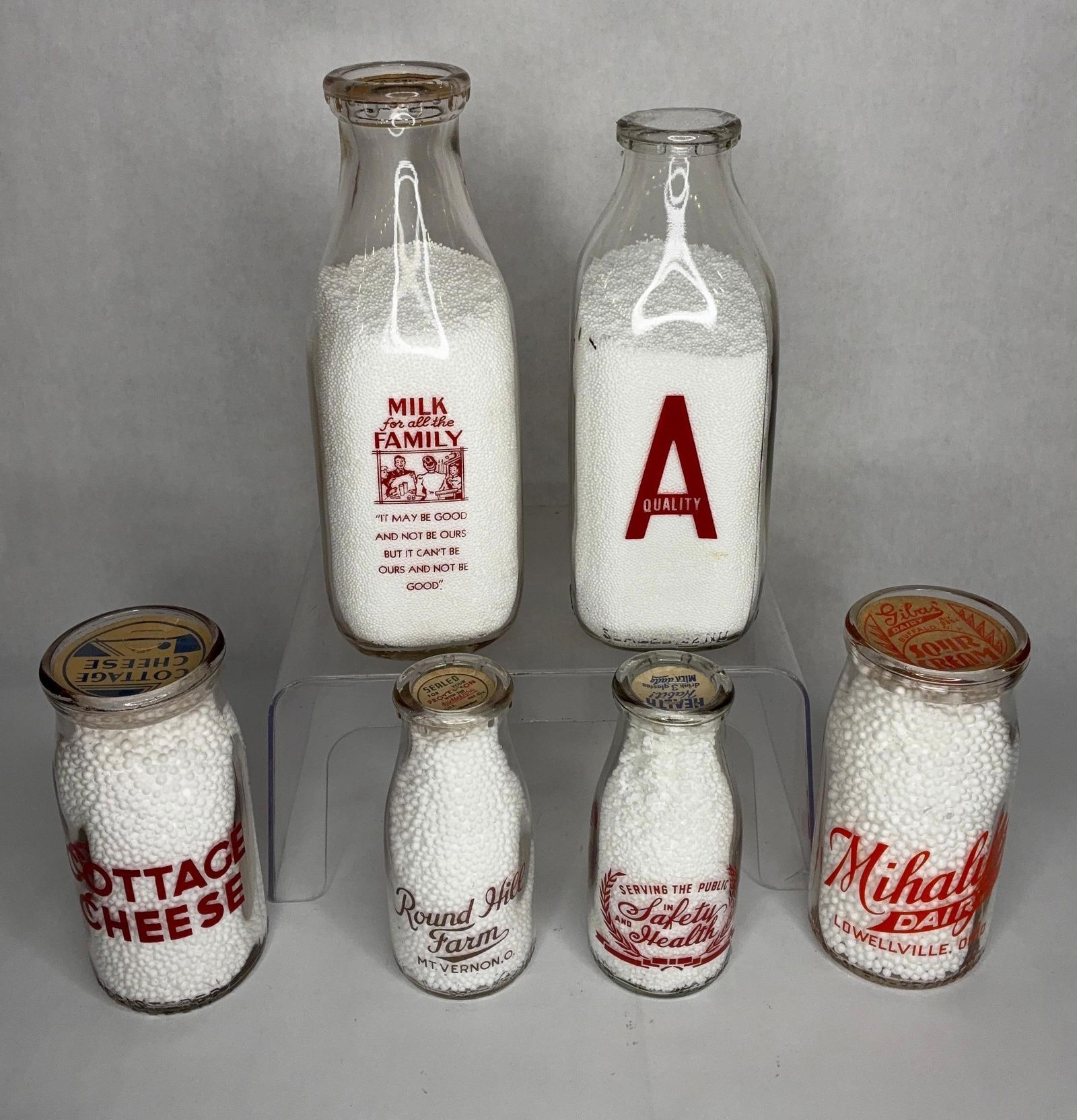 Round Hill Farm, Waldell Farms, Mihalys, Huntington, Valley Farms & Driving Park Dairy Bottles (1 of 7)