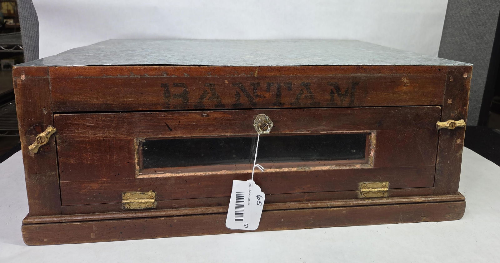 Bantam Buckeye Incubator Co. Springfield OH Tin Top Incubator: Great early graphical label measuring 15 x 22
