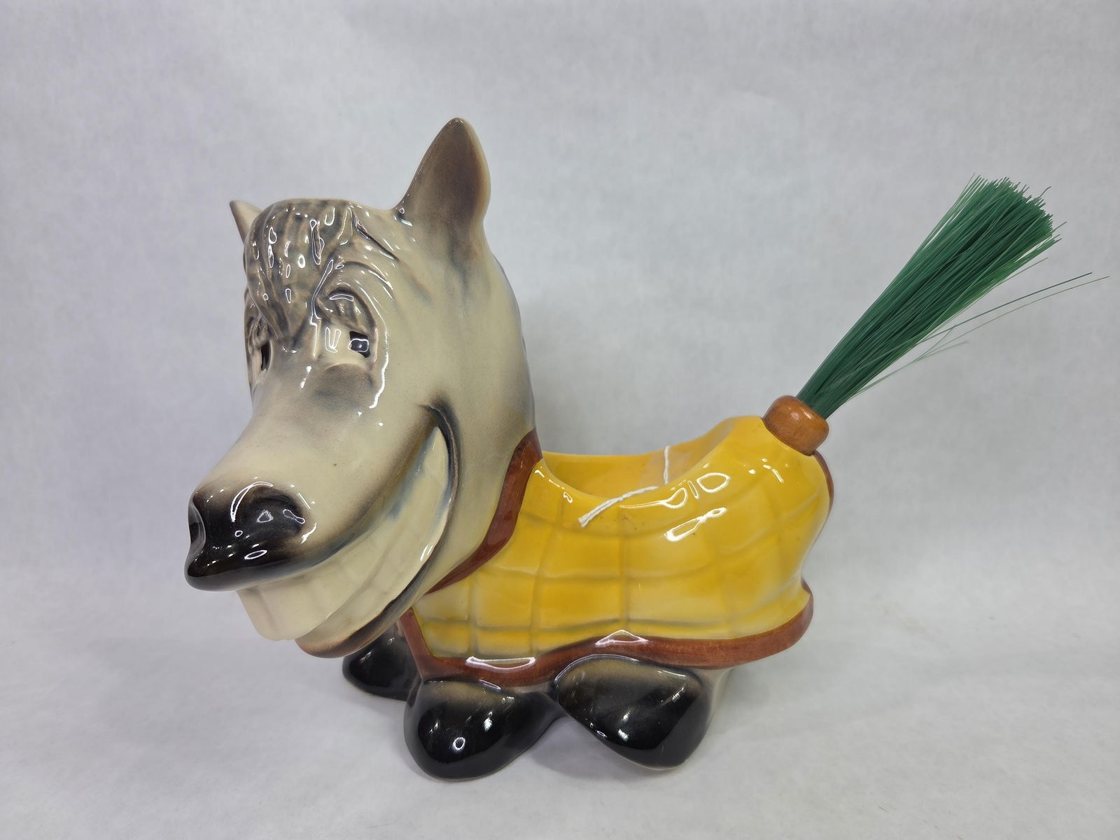 1950's McCoy Gentlemens Dresser Donkey Caddy Valet Jewelry Holder w/ Shoe Brush Tail: Great vintage condition complete w/ shoe brush measuring 9 x 10