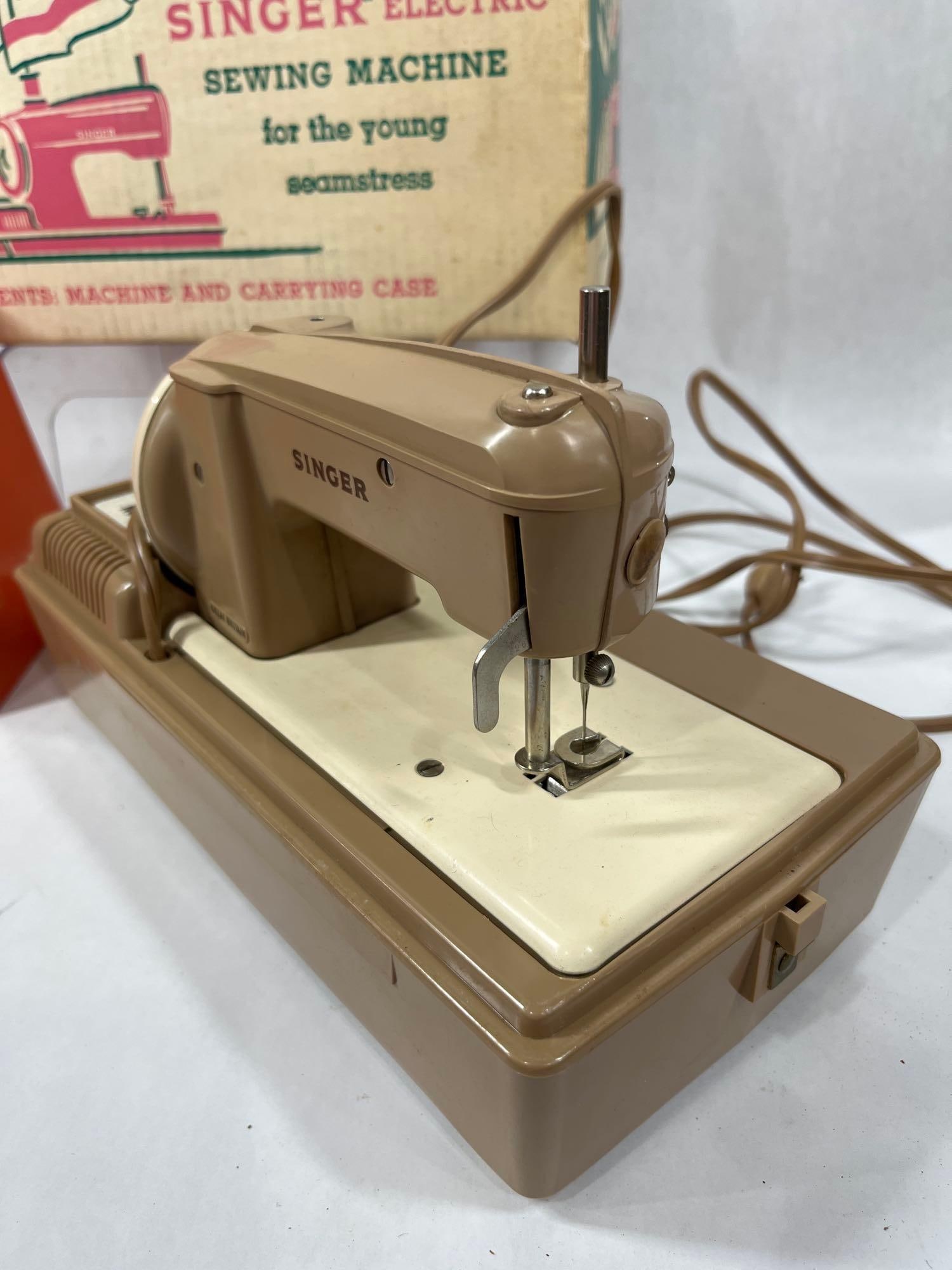 Singer Sewhandy Machine in Original Box - 3