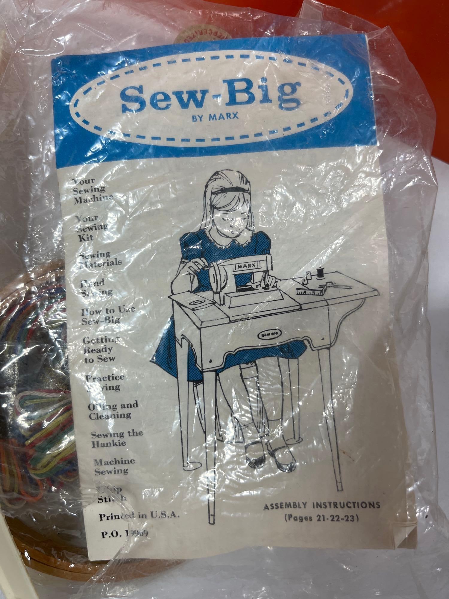 Singer Sewhandy Machine in Original Box - 5