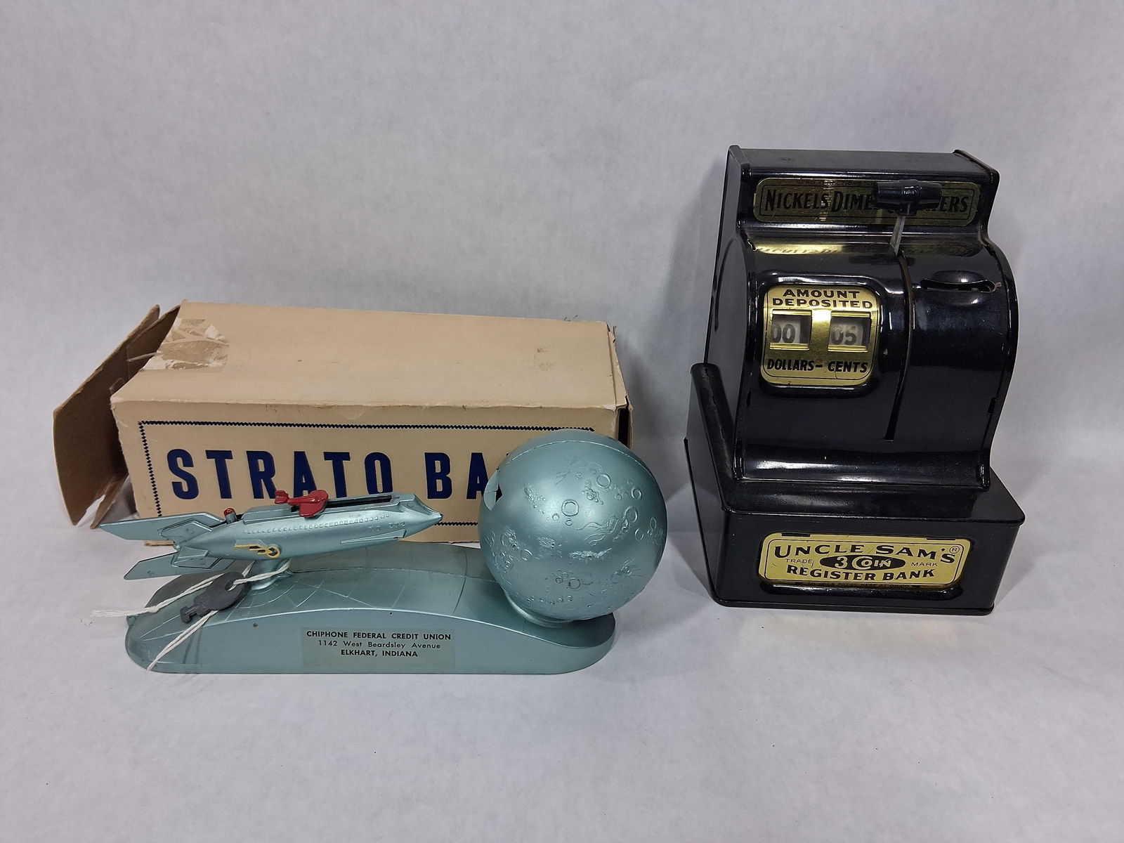 Duro Mold & Mfg. Co. Chiphone Fed. Credit Bank Strato Coin Bank & Uncle Sams Register (1 of 13)