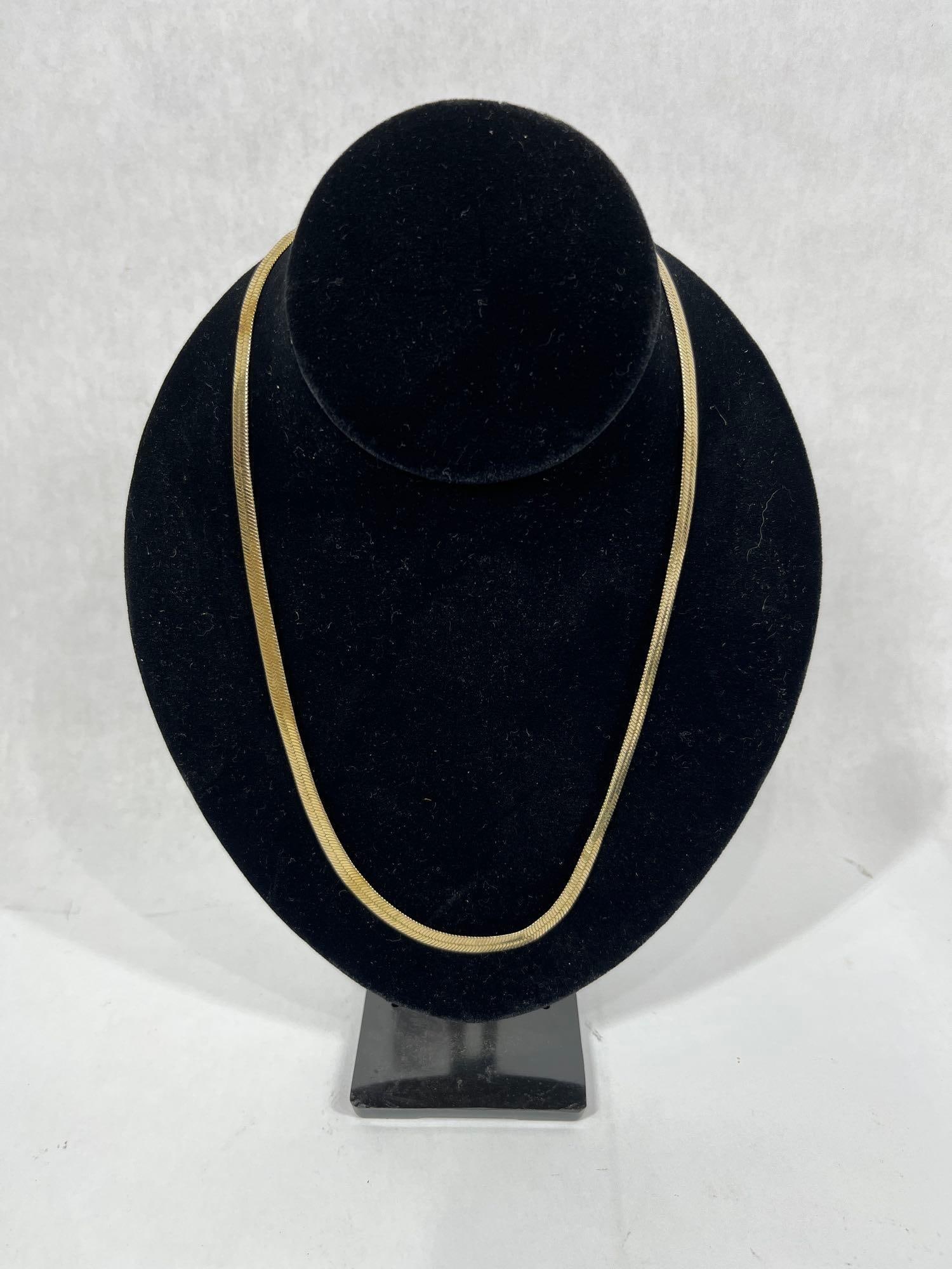 14K Italy Gold Herringbone 20 in. Chain / Necklace w/ Lobster Claw Clasp: This great herring bone chain does not show any kinks being in good overall condition measuring 20 in. is stamped but untested as this item came to us on consignment.