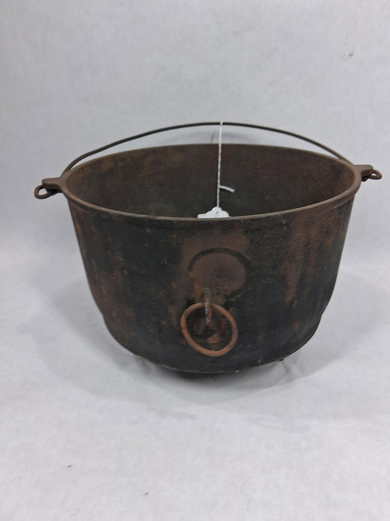 Erie No. 8 Cast Iron 3 Footed Kettle / Bean Pot w/ Bale Handle (1 of 8)