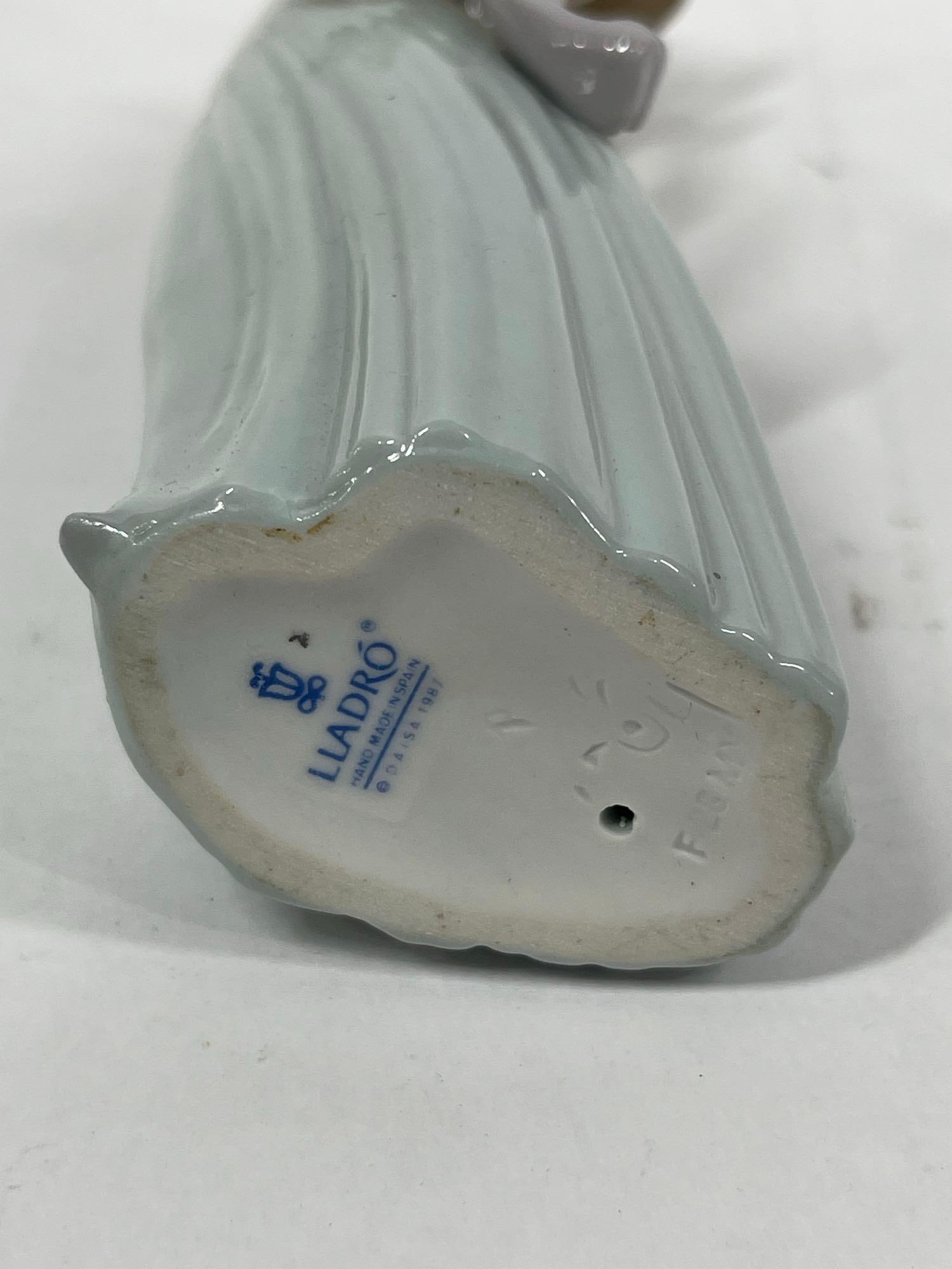 LLadro Porcelain Figures - 7