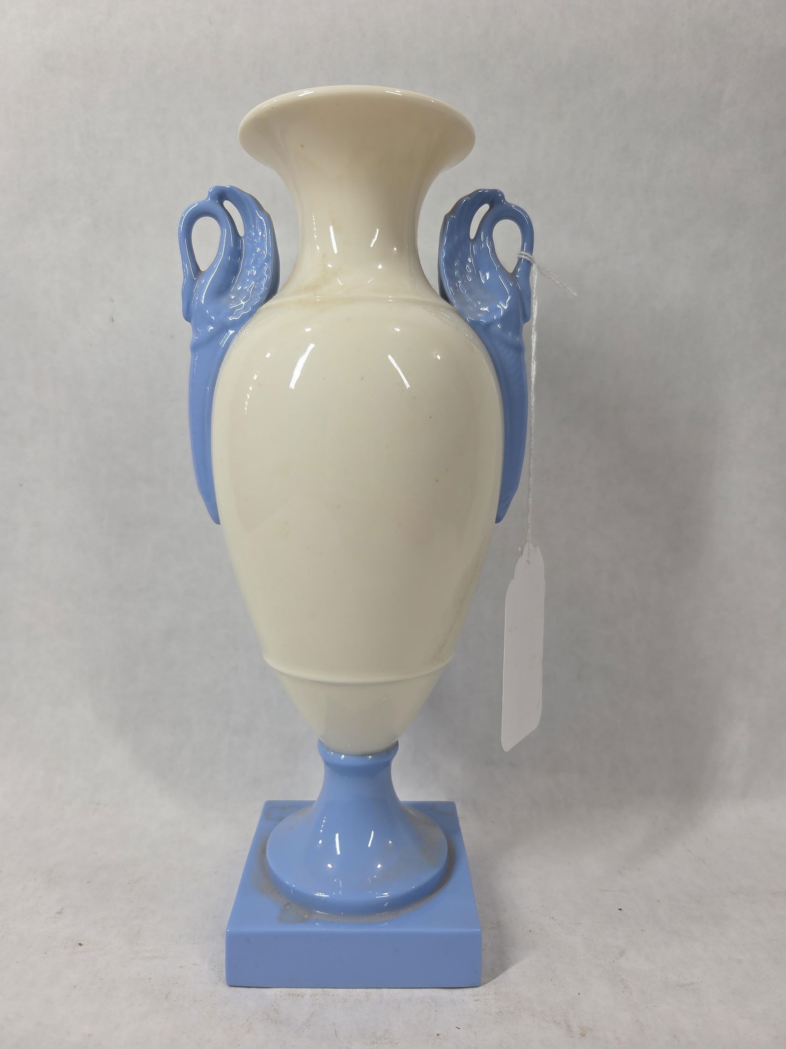 Lenox Porcelain Empire Trophy Swan Handled Vase on Pedestal Base: Great overall condition with no chips, cracks or breaks standing 11 in. H