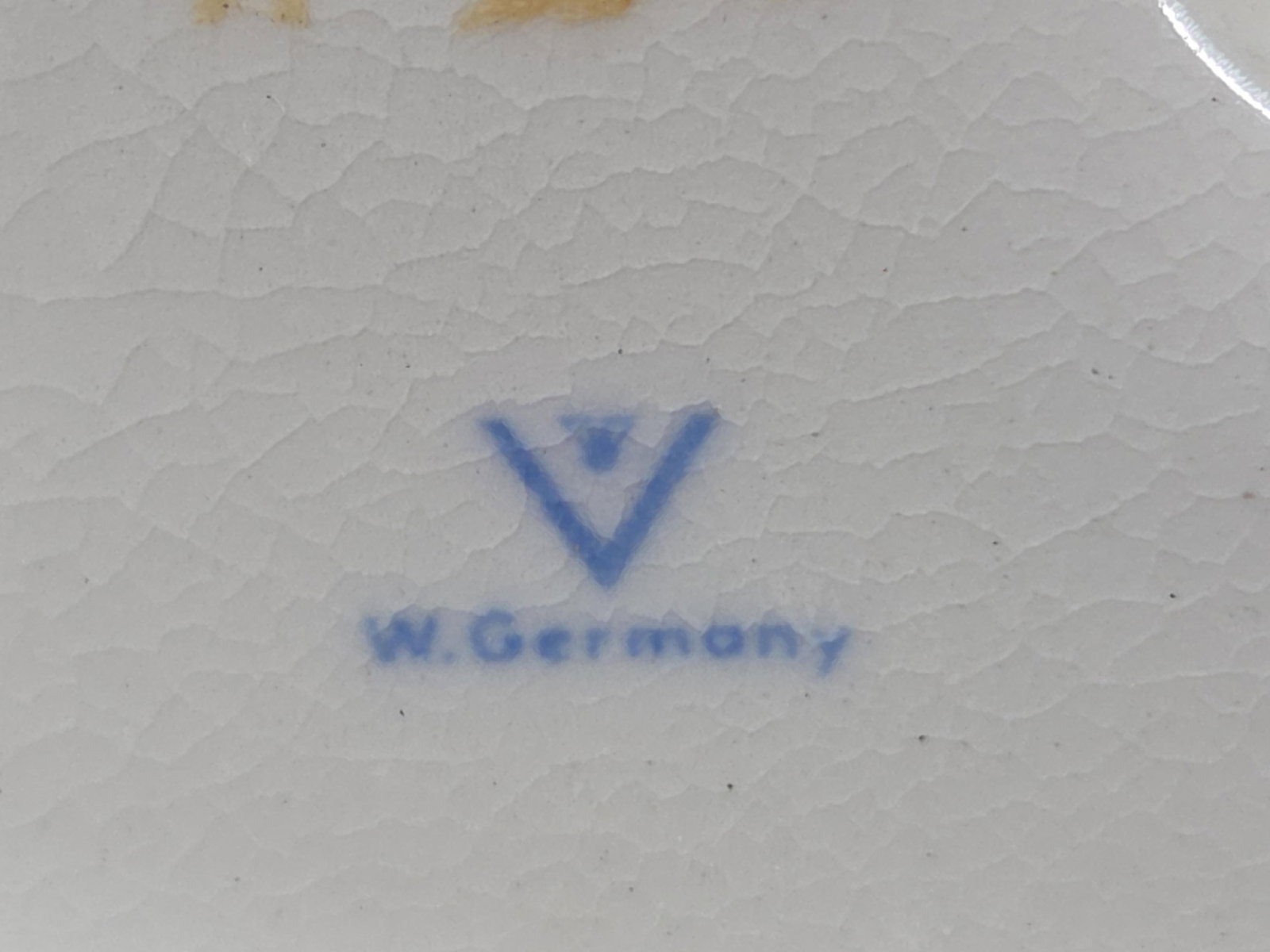 Goebel Porcelain Figural Hummel Lot of 3 - 6