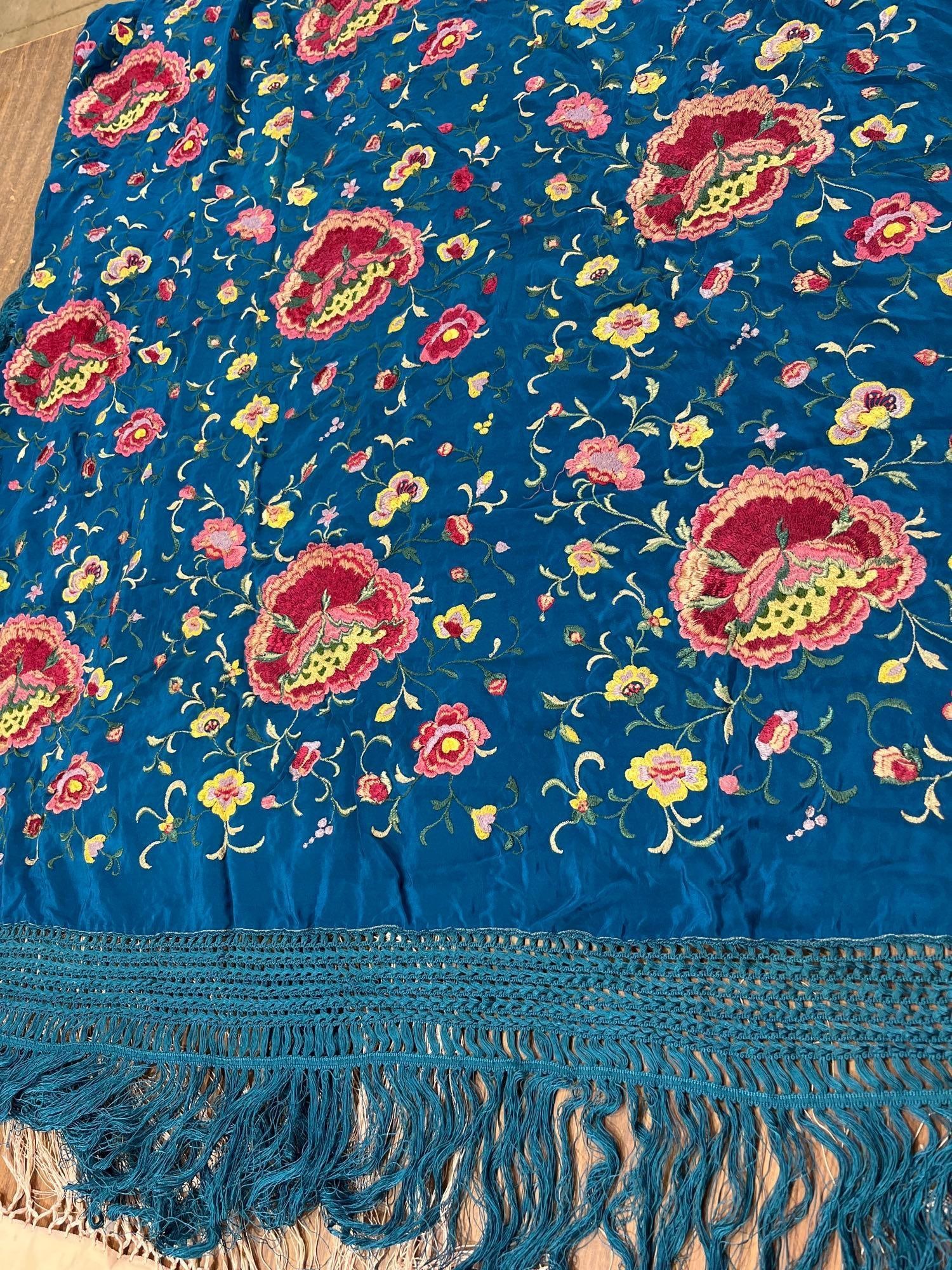 Embroidered Spanish Shawls - 5