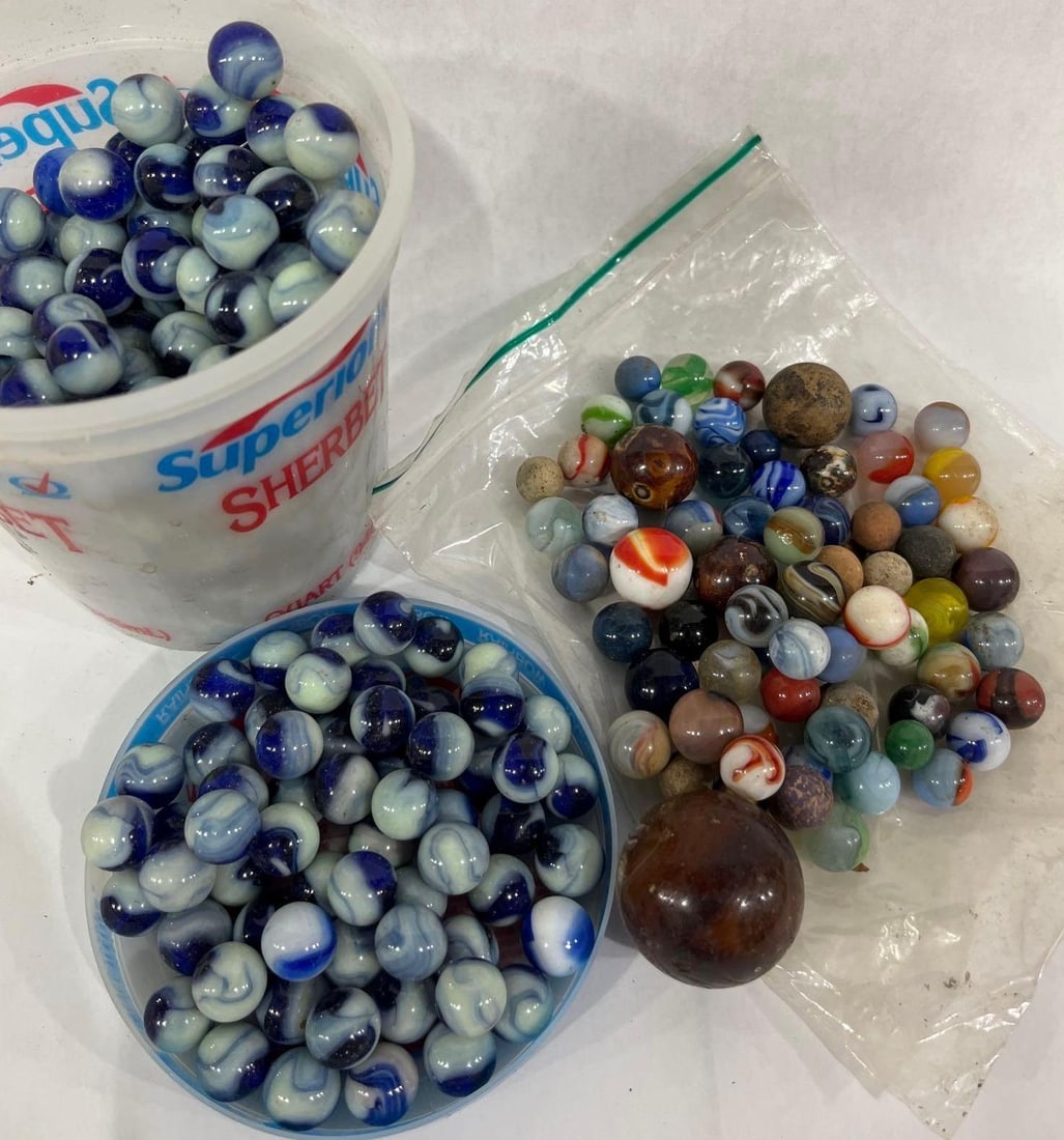 Early Stingray Glass Swirl Marbles along with Early Hand Made Glass and Clay Marbles: this early lot of marbles includes many early ones as shown in photos as this lot is loaded