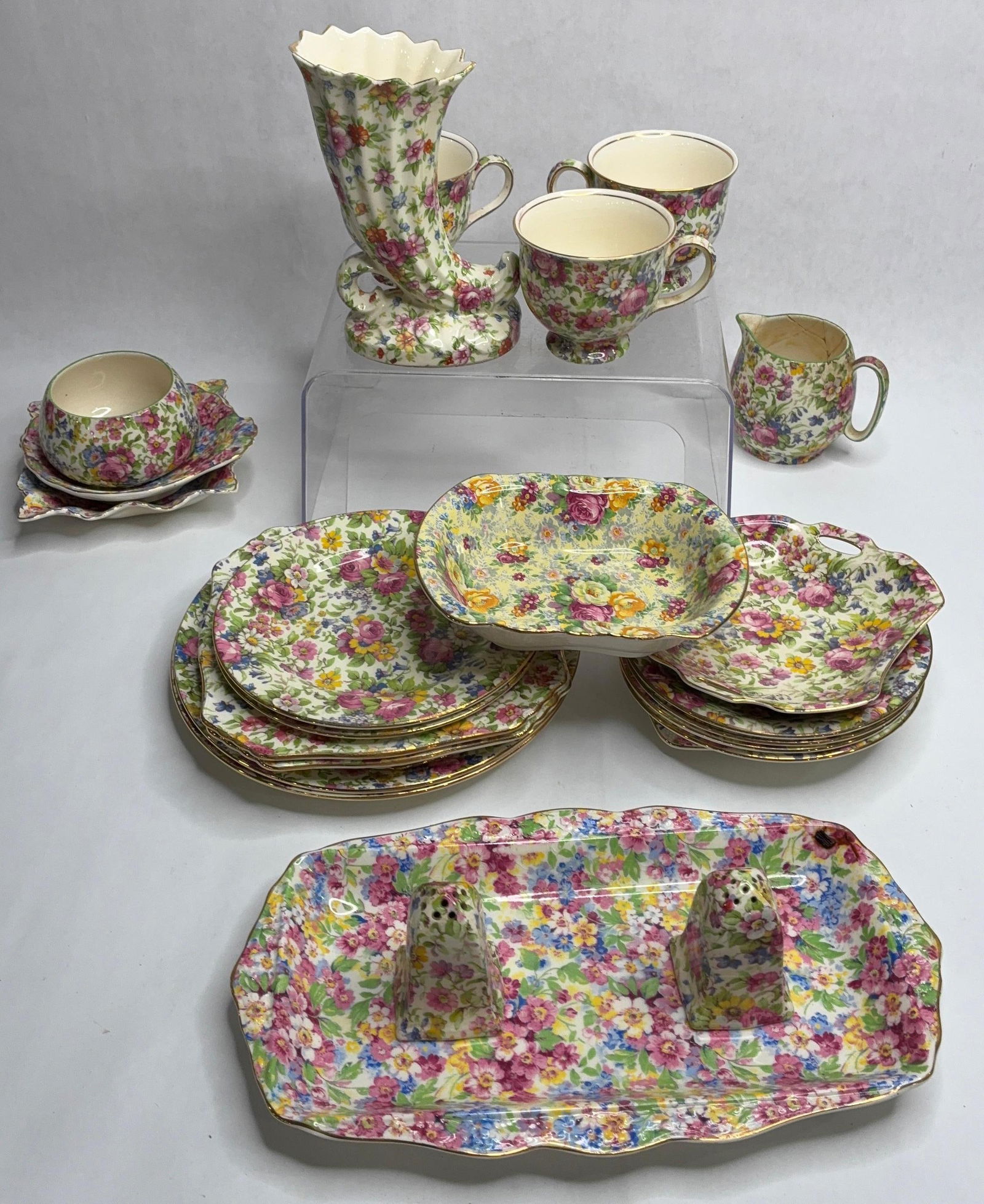 Royal Vinton Grimwades England Summertime Pattern Dinner Ware Set 25 Pcs. (1 of 20)