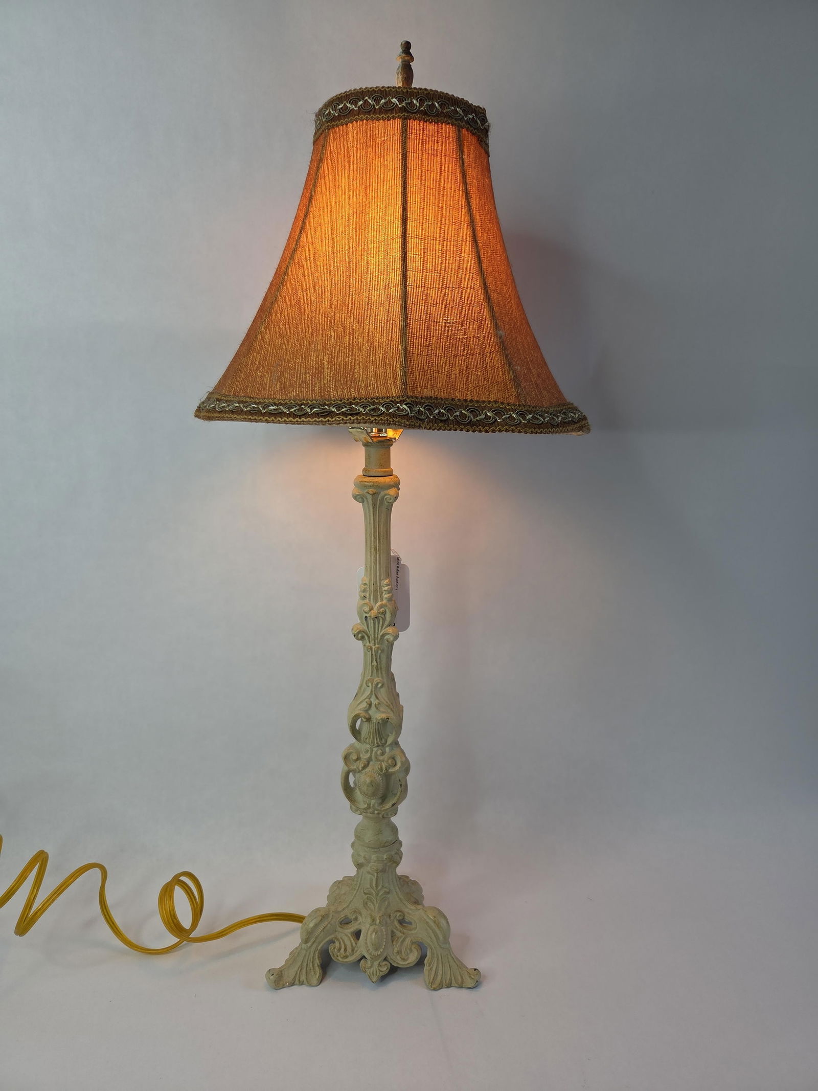 Cast iron ornate table lamp (1 of 6)