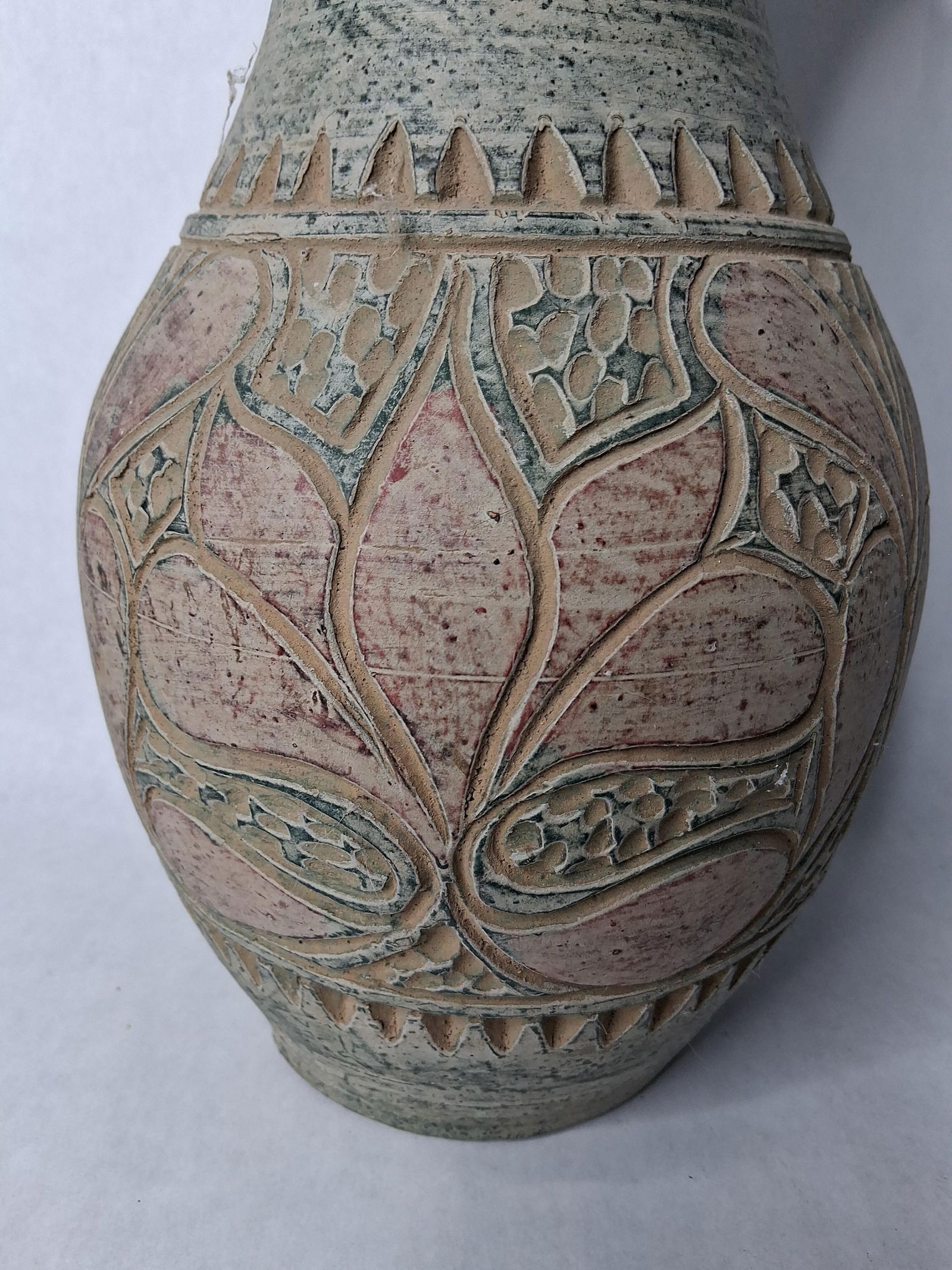 Handcrafted earthenware engraved clay vase - 2