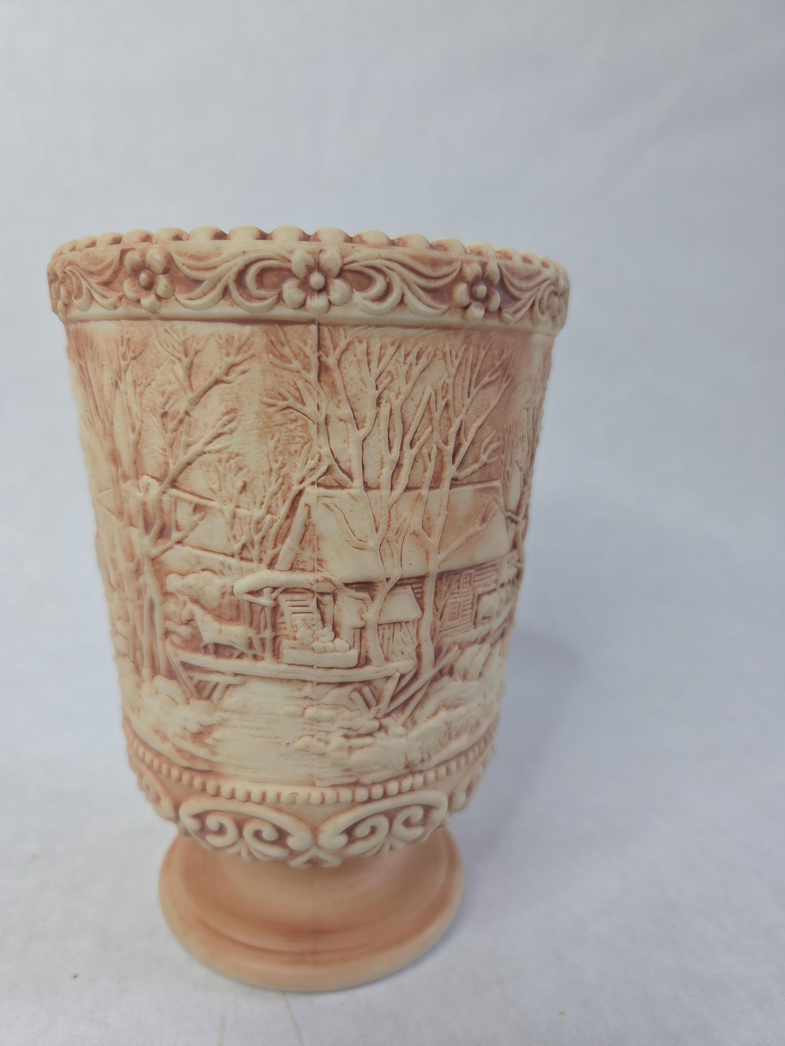 Fenton Homestead Scene Milk Glass: Intricate, detailed 3D log cabin homestead scene. Excellent condition, 6in high
