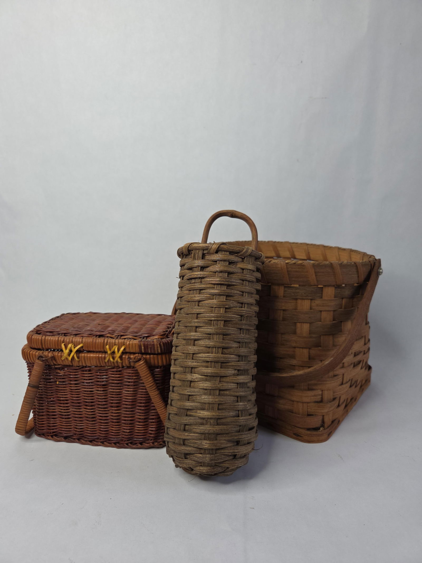 Hand woven baskets lot of 3 (1 of 11)