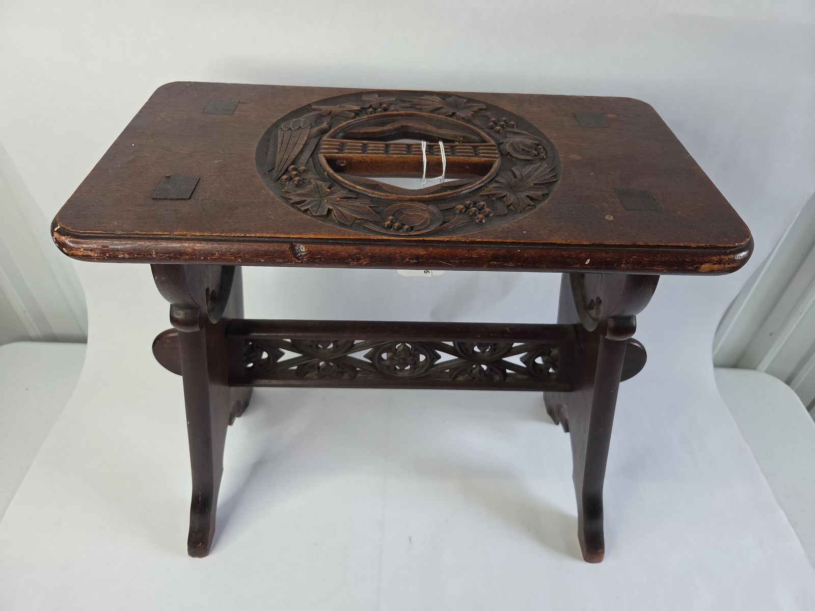 Tryon Toymakers walnut gothic- bench (1 of 9)