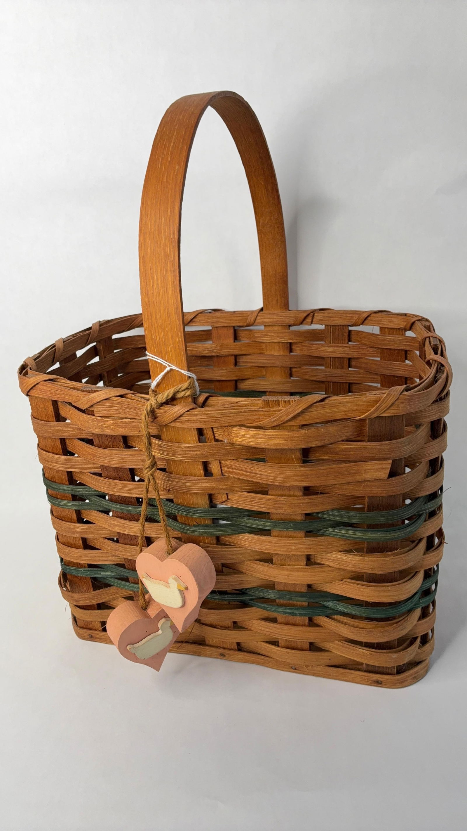 Hand woven Amish made rectangular heart basket: Signed and dated 1994 10x12x16