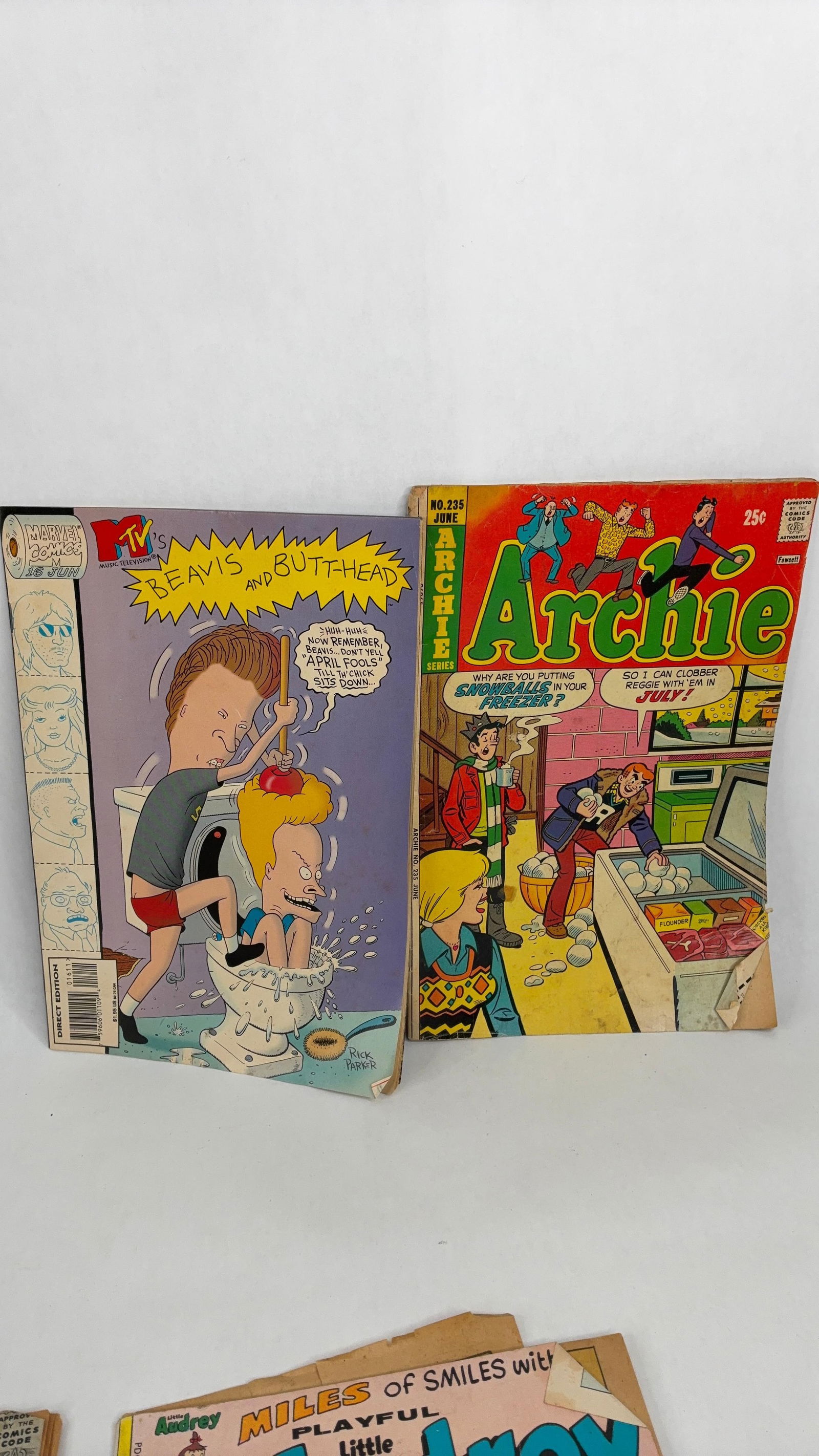 27 1970th Marvel comic books - 11