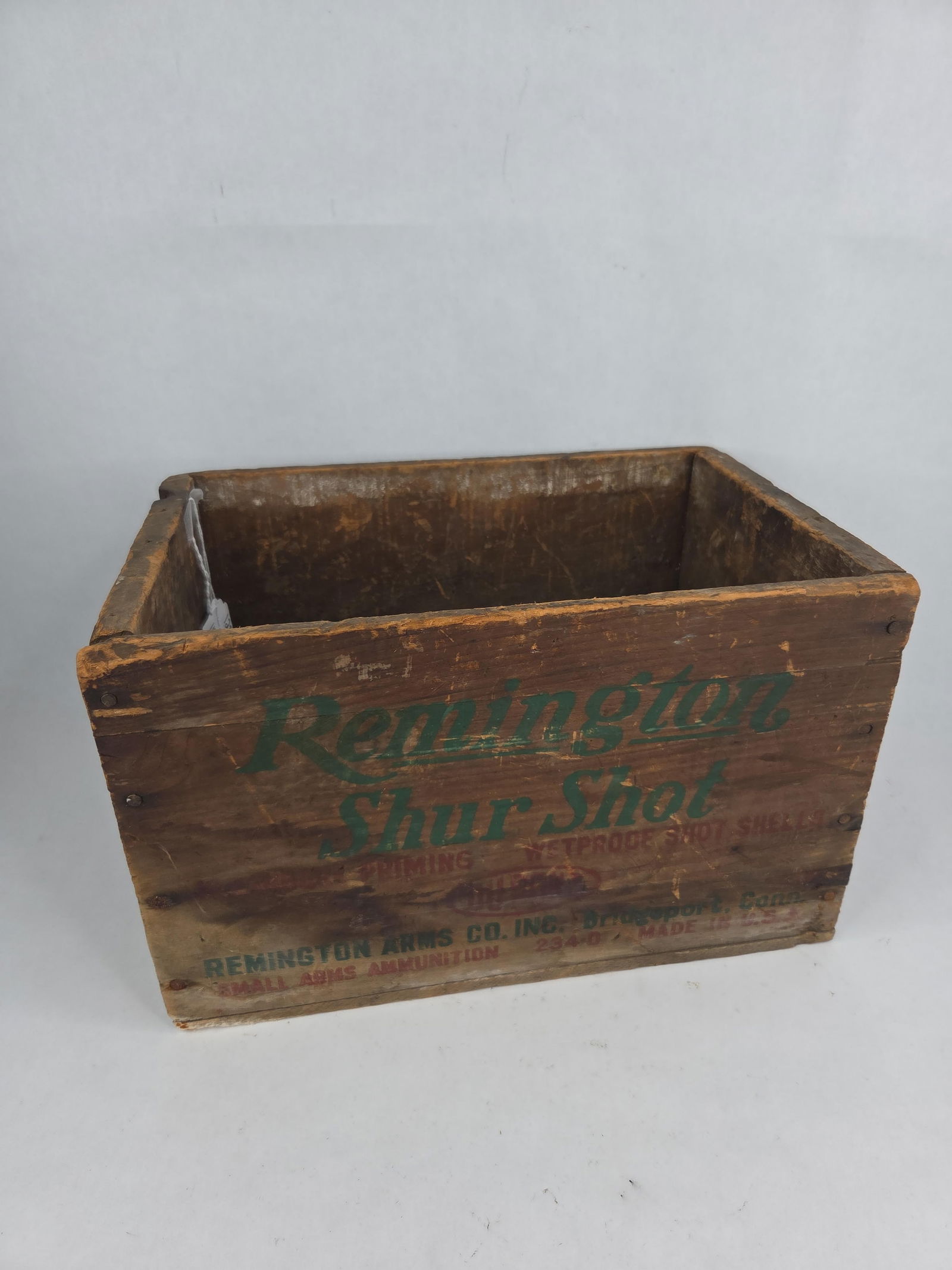 Remington Shur Shot Ammo wooden box: nice wooden ammo box with great graphics