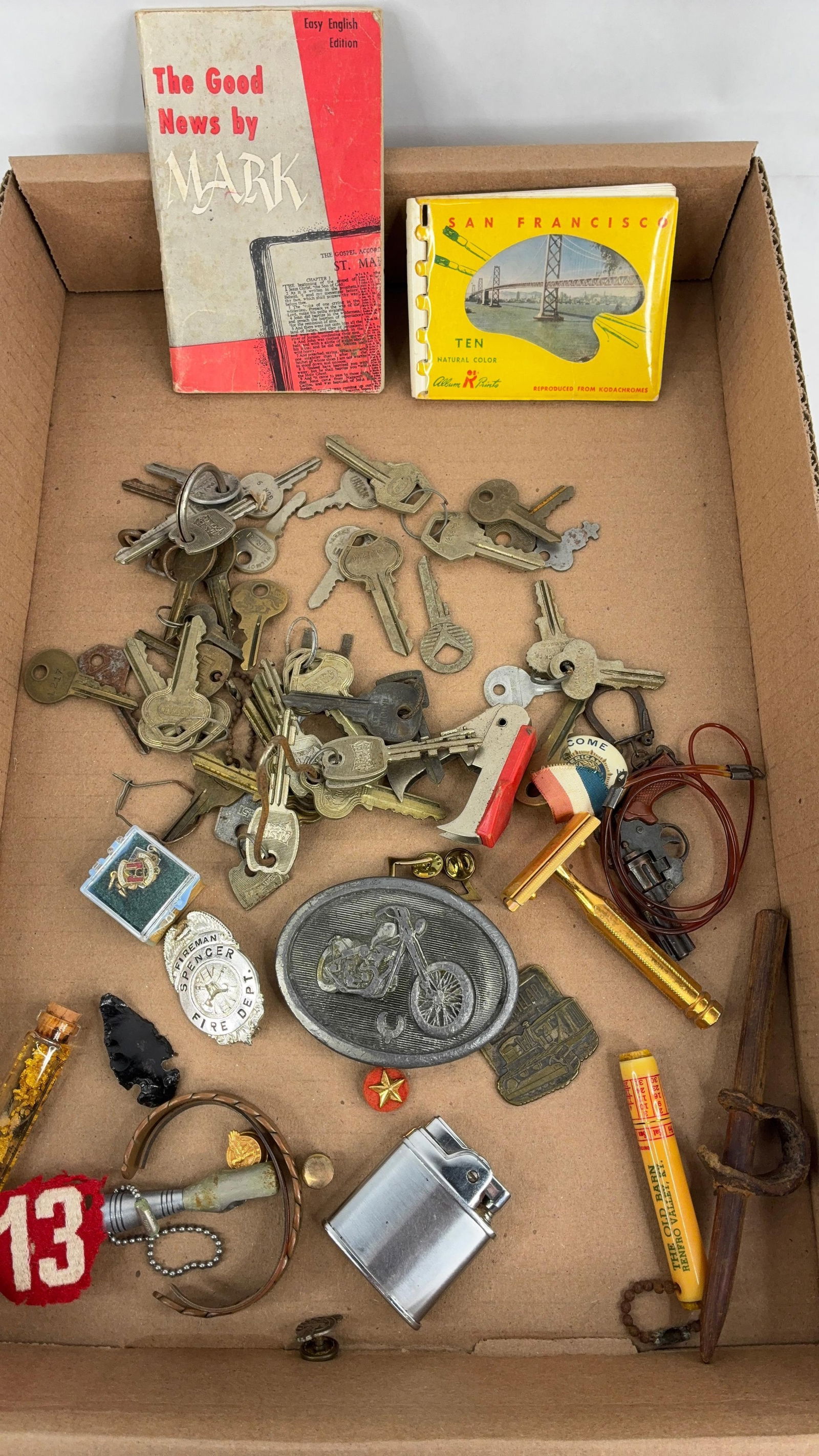 Great lot of smalls Keys,pins,24k pure gold flakes and more (1 of 12)