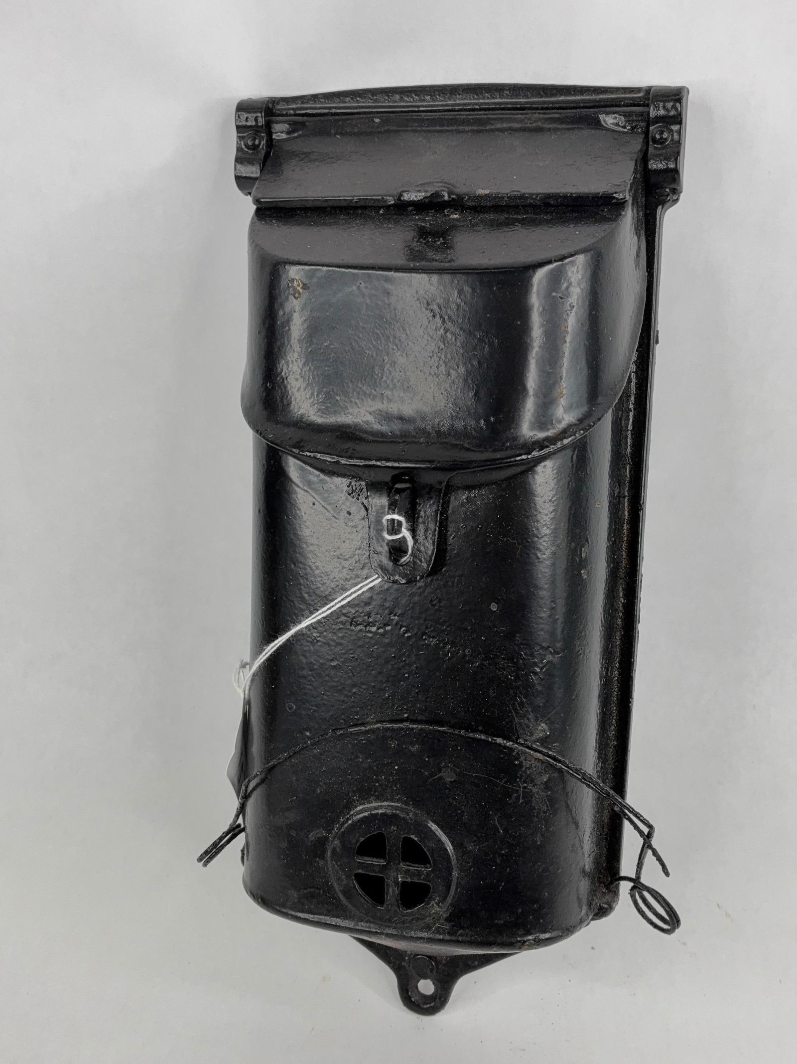 Cast iron Griswold mailbox (1 of 6)