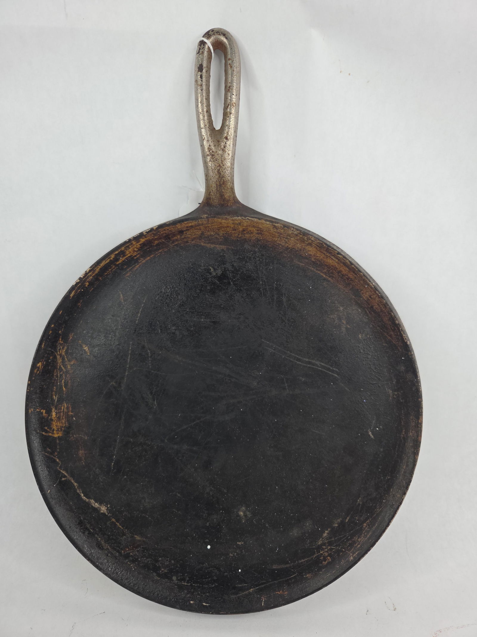 Wagner Ware Sidney O #1109 griddle: show some rust on bottom