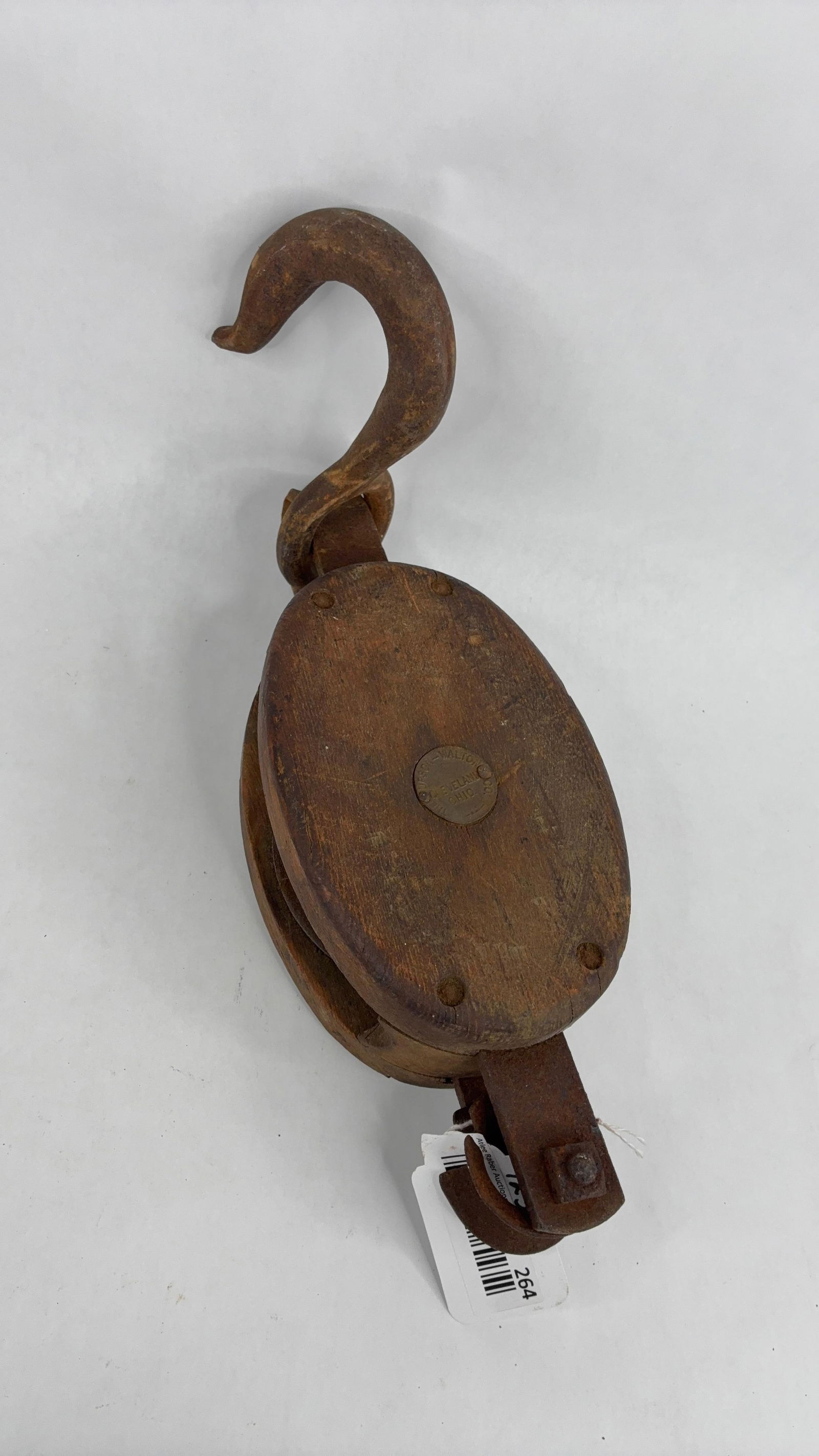 Upton -Walton maritime wooden and cast pulley (1 of 7)